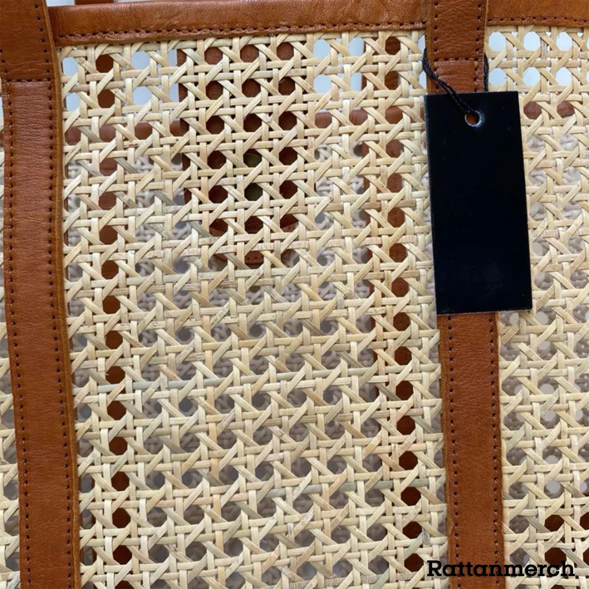 Stylish Rattan Shoulder Bag Handcrafted Tote for Women Elegant Leather Handle,Rattan Sling Bag,Rattan Sling Bag Bali,Rattan Crossbody Bags