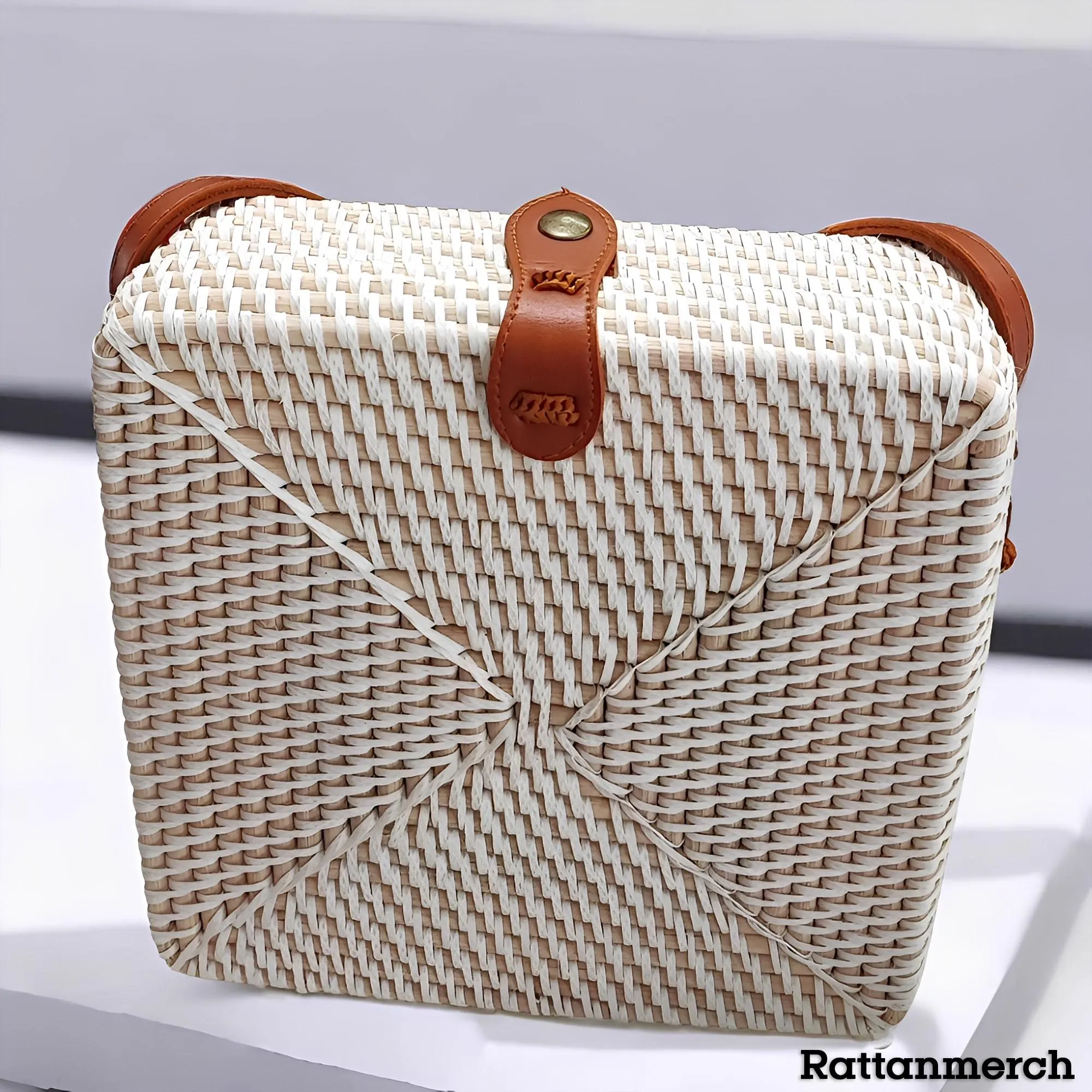 Balinese Rattan Box Ethnic Handmade Comfortable Sling Bag,Rattan Sling Bag,Rattan Sling Bag Bali,Rattan Crossbody Bags,Rattan Leather Bag