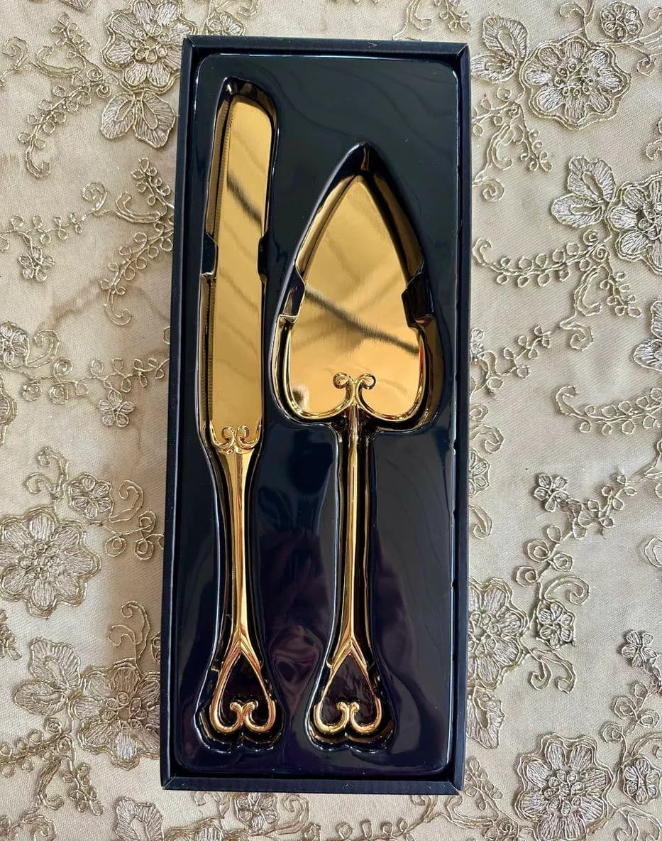 Stylish Wedding Knife and Server Set – Perfect for Cake Cutting Ceremonies, Ideal for Adding Elegance to Weddings and Special Events
