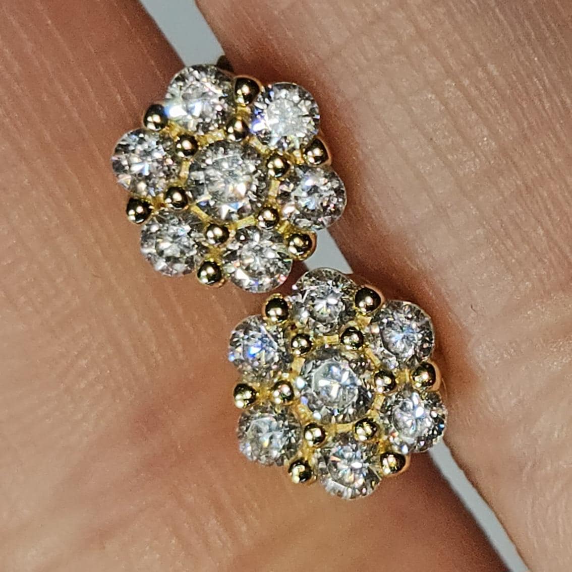 8mm 14k Gold Round Flower Stud Earrings - Sparkling CZ Men's Earring, Studs Screwback earrings, Men's jewelry, Flower Diamond Studs Earring