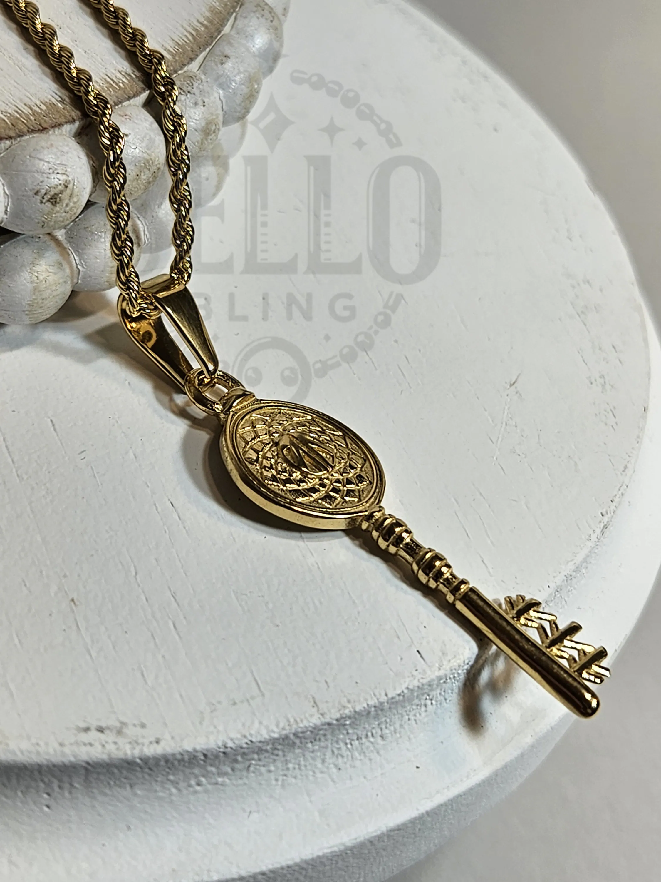 Gold key pendant necklace,Key necklace, Unique key necklace, Trendy necklace for women, Elegant key pendant, Key charm jewelry, Birthday gift necklace, Gold key pendant online, Best gold key charm necklace, Stylish gold necklaces for women.