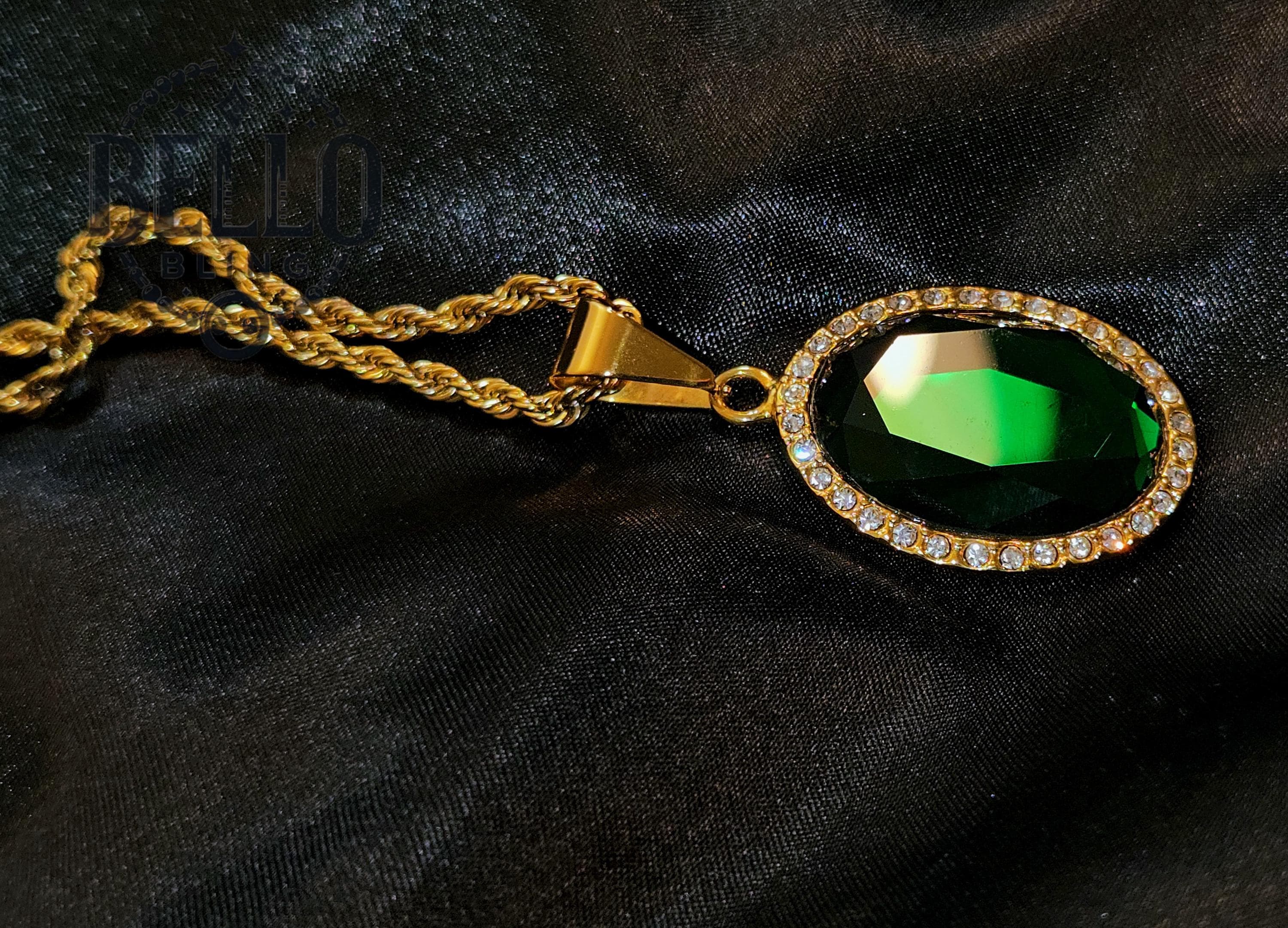 Emerald Green Necklace, Statement Necklace, Luxury Pendant, Elegant Jewelry, Unique Pendant, Stylish Necklace, Green Gemstone Necklace, Evening Jewelry, Party Necklace, Trendy Jewelry, Anniversary Gift, Birthday Gift, Perfect Gift Jewelry