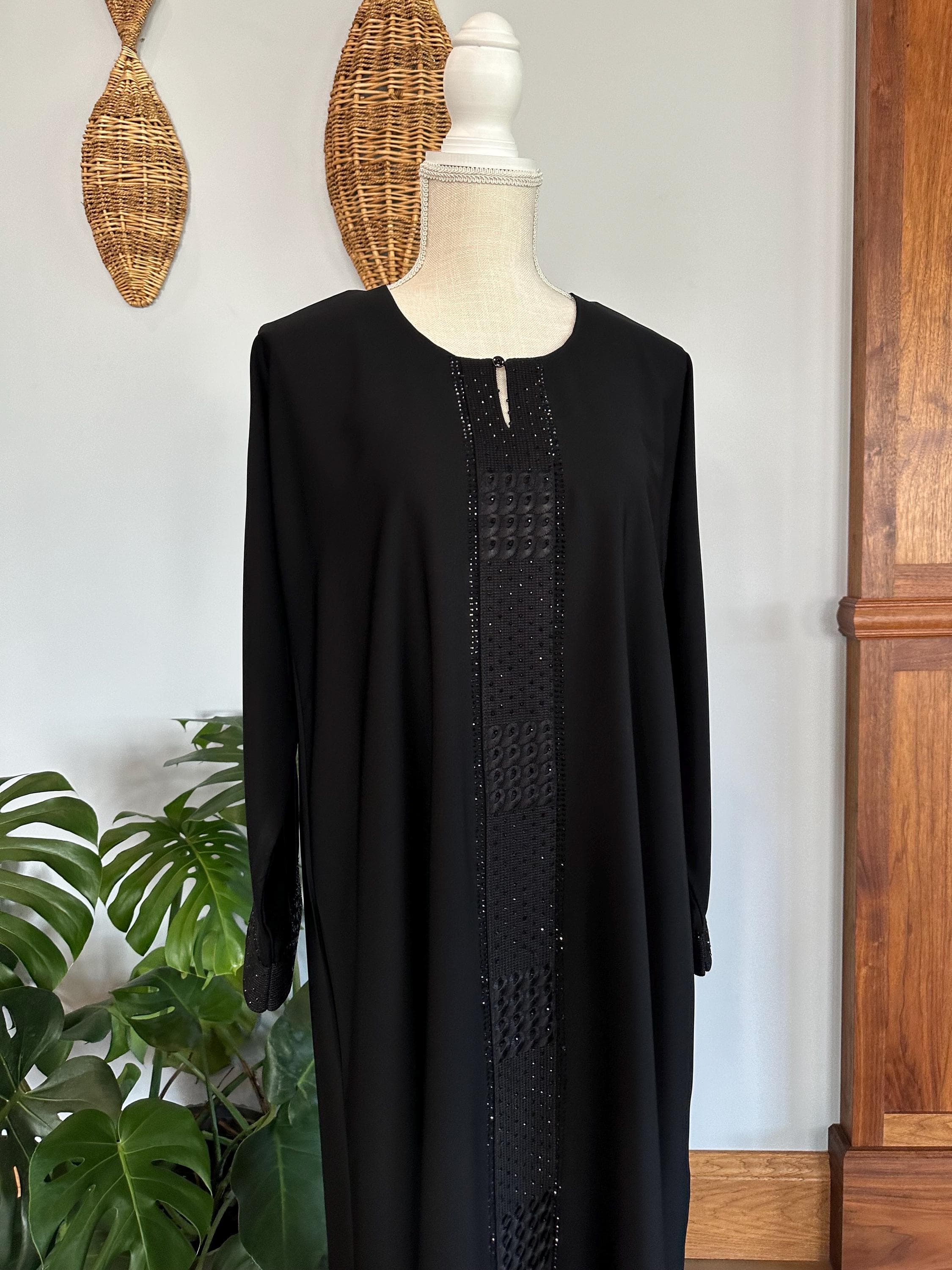 Black Abaya with Braided Belt & Headscarf: Modest Dubai Style