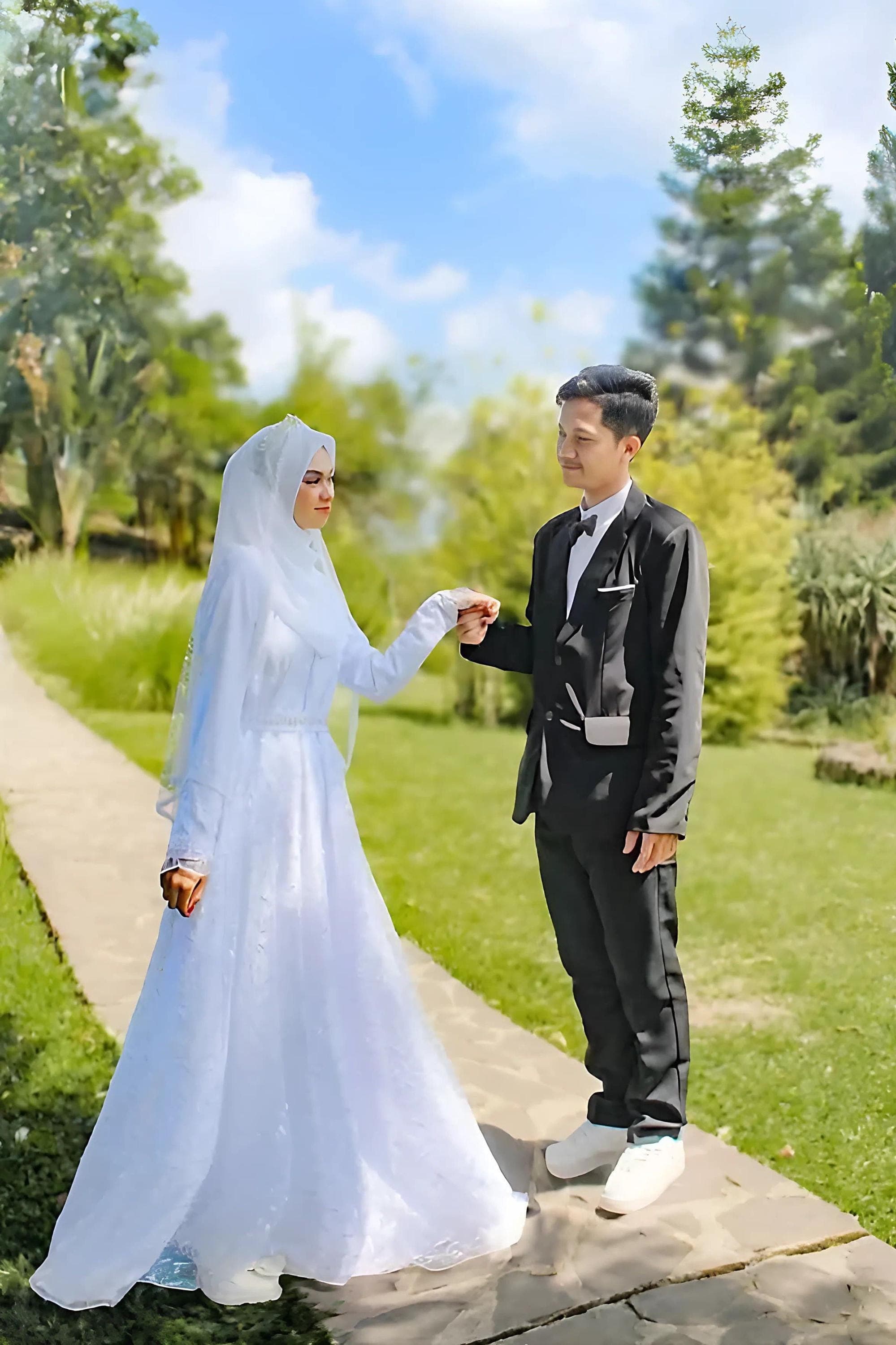 Custom Islamic Wedding Dress: Pearl Tulle Modest Bridal Gown - image 4