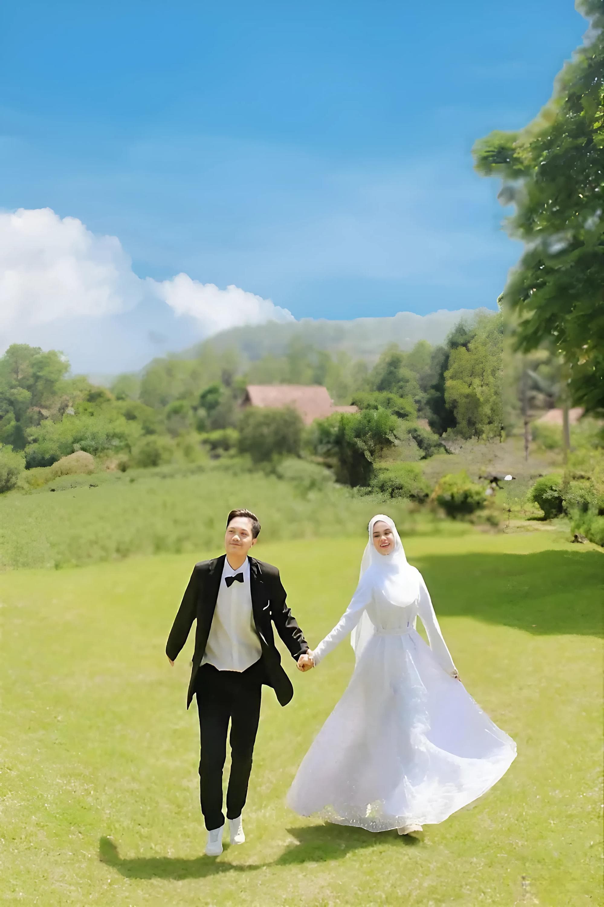 Custom Islamic Wedding Dress: Pearl Tulle Modest Bridal Gown - image 5