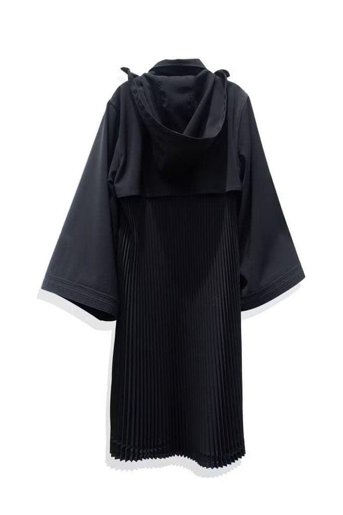 Oversized pleated abaya coat for women with hood, button-down front, cotton polyester material, grey color.