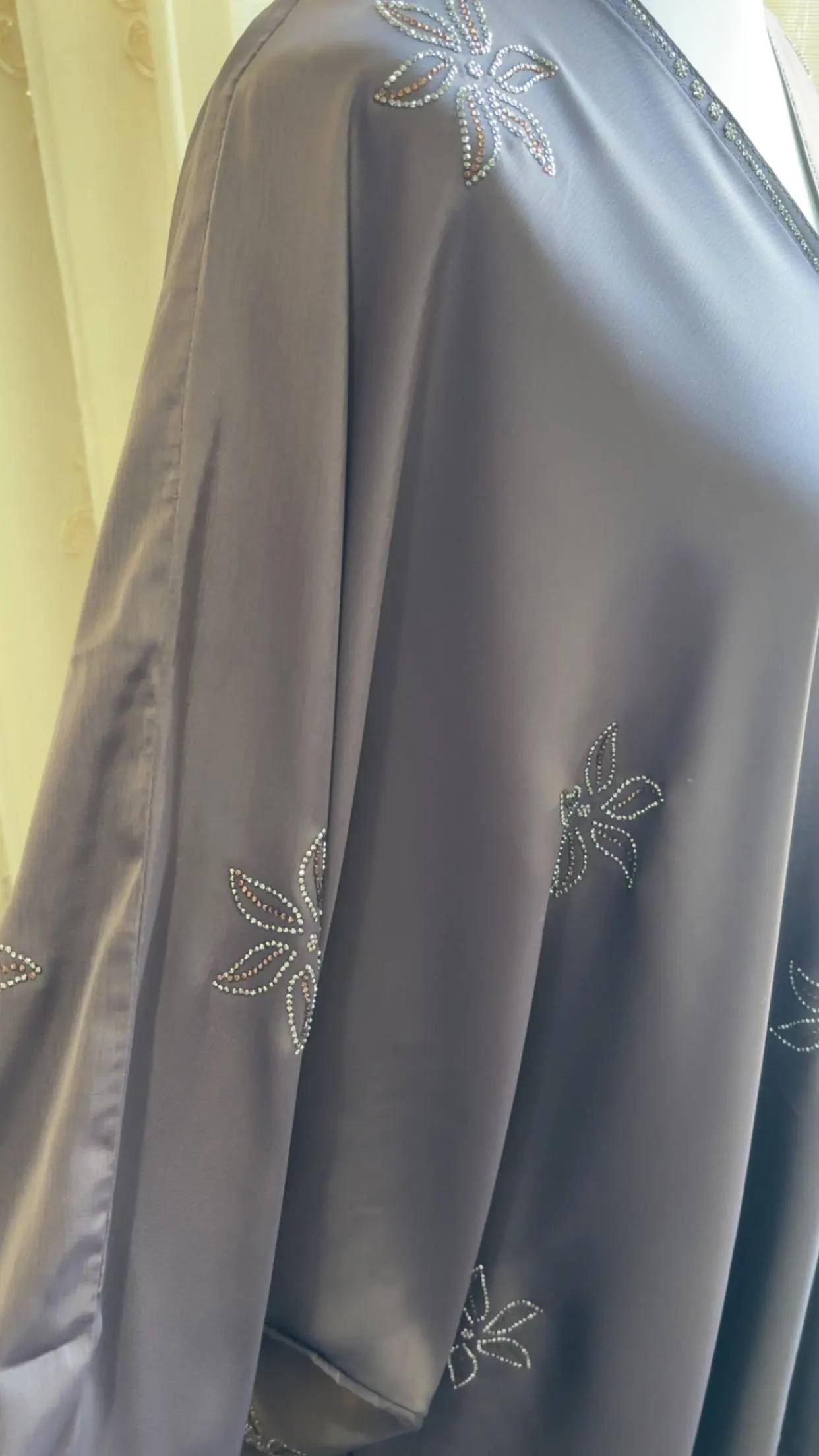 Luxury Mauve Open Front Dubai Abaya with Crystal Embellishments, Button Closure Modest Abaya for Ramadan & Eid, Elegant Muslim Women Abaya - image 2