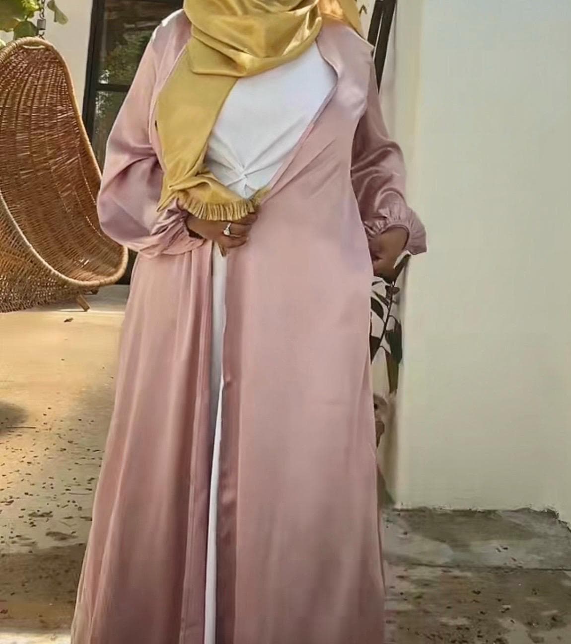 Luella Pink Abaya - image 3