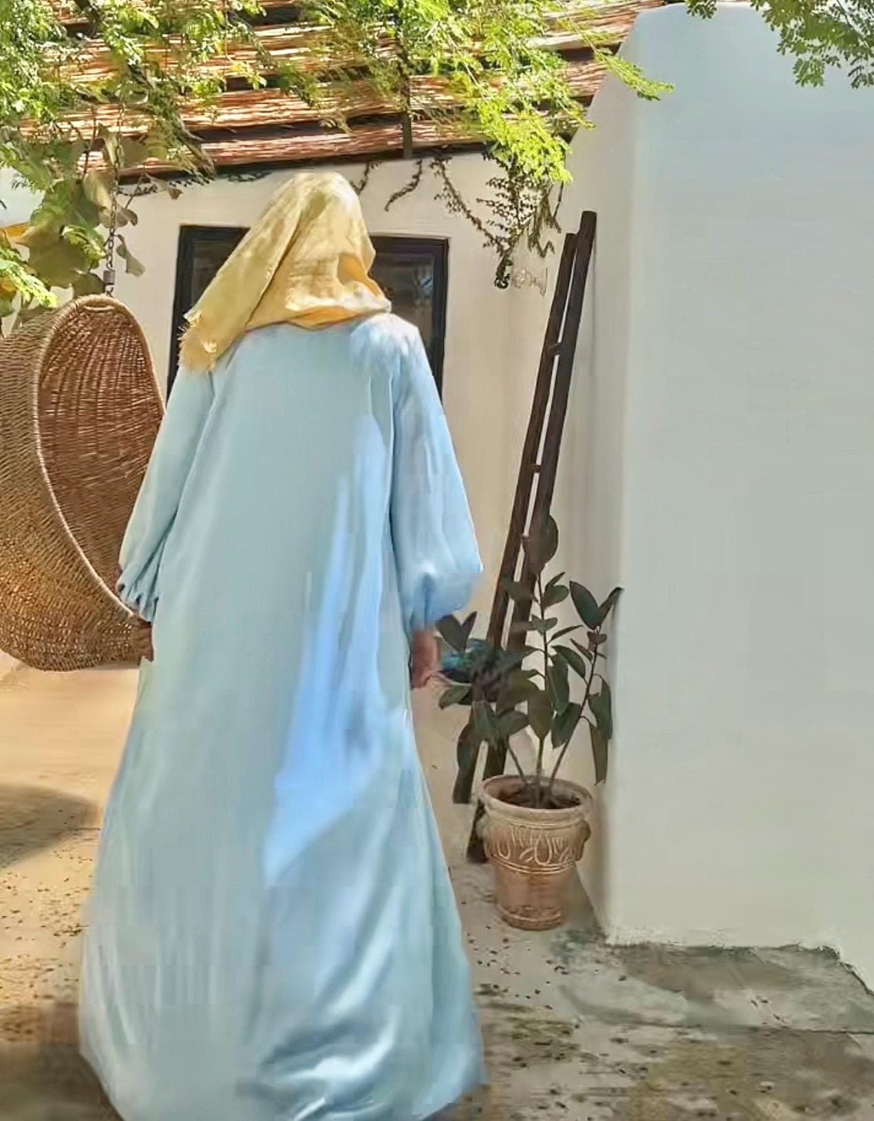 Luella Blue Abaya - image 4
