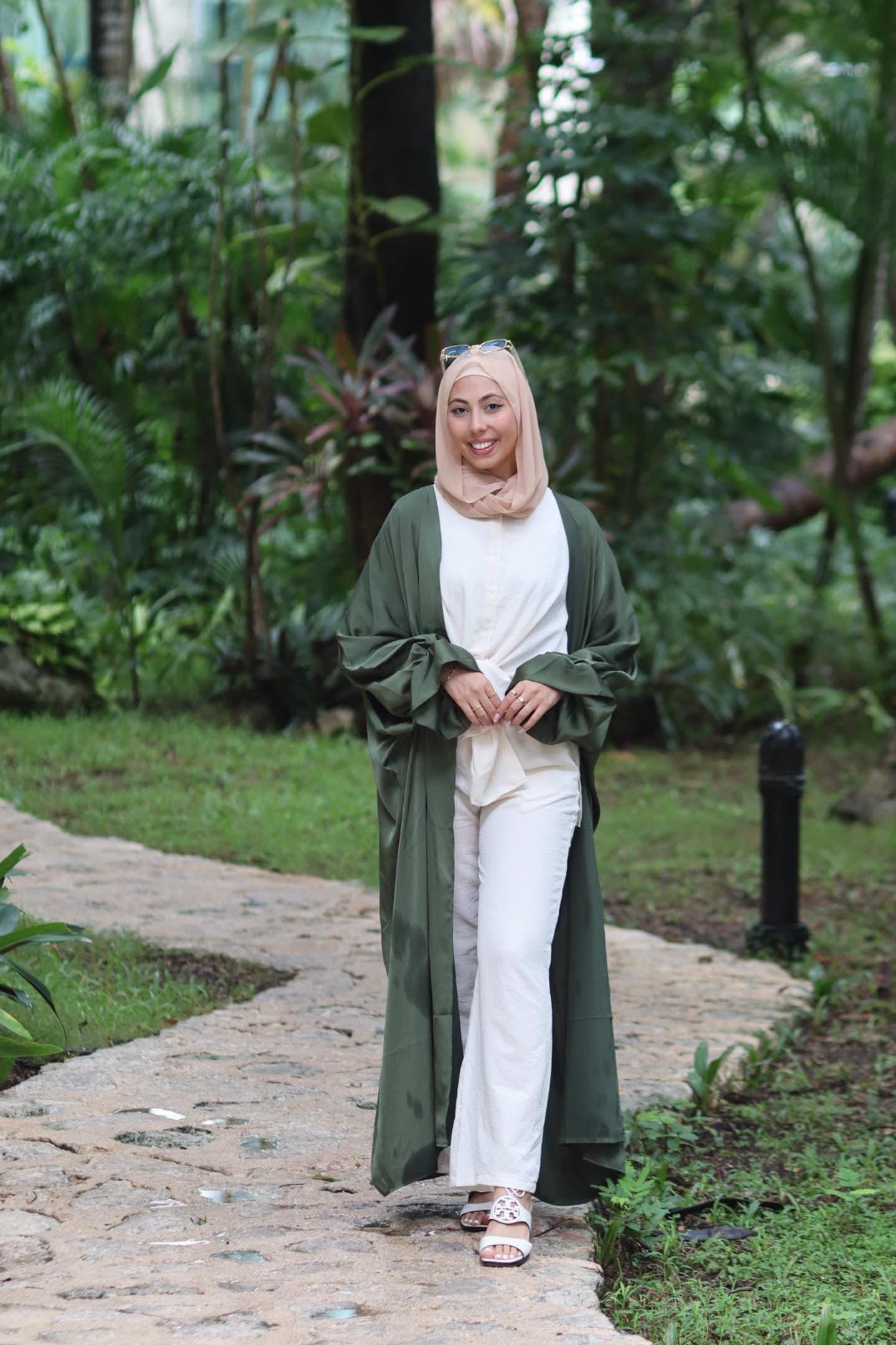 Layla Green Open Abaya - image 5