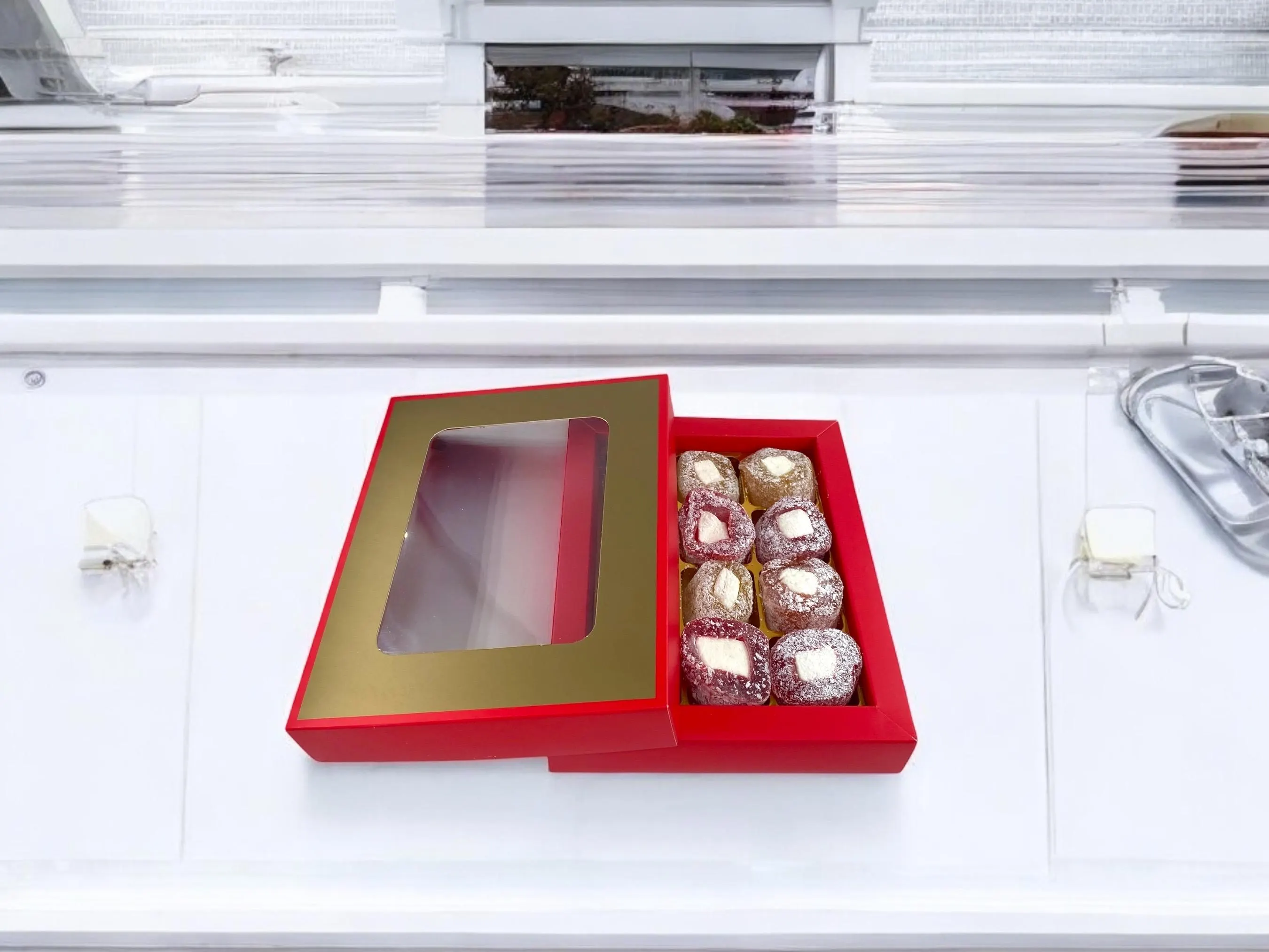 Fruity Turkish Delight Gift Box: Lemon & Strawberry Candy
