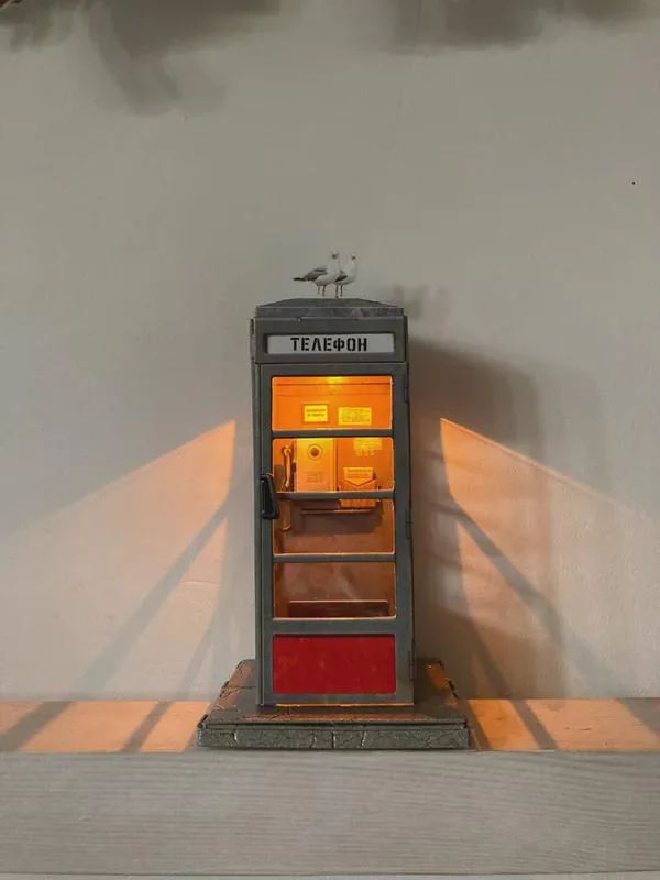 Soviet Phone Booth DIY Paper Model Kit 3D USSR Puzzle with LED Light and Birds – Retro Russian Miniature Diorama for Collectors & Hobbyists