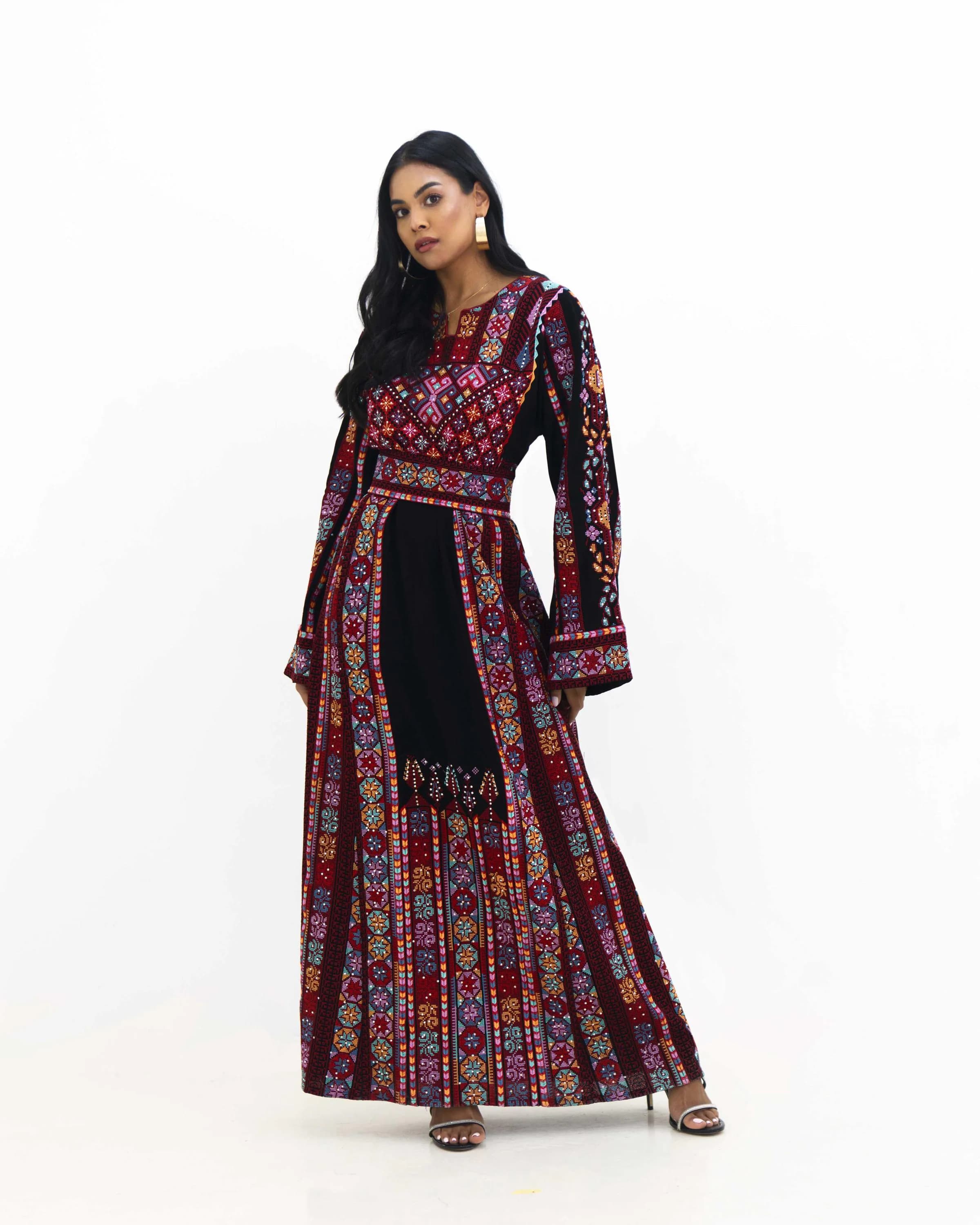 Akka Moonlit Soirée – Embroidered Palestinian Thobe