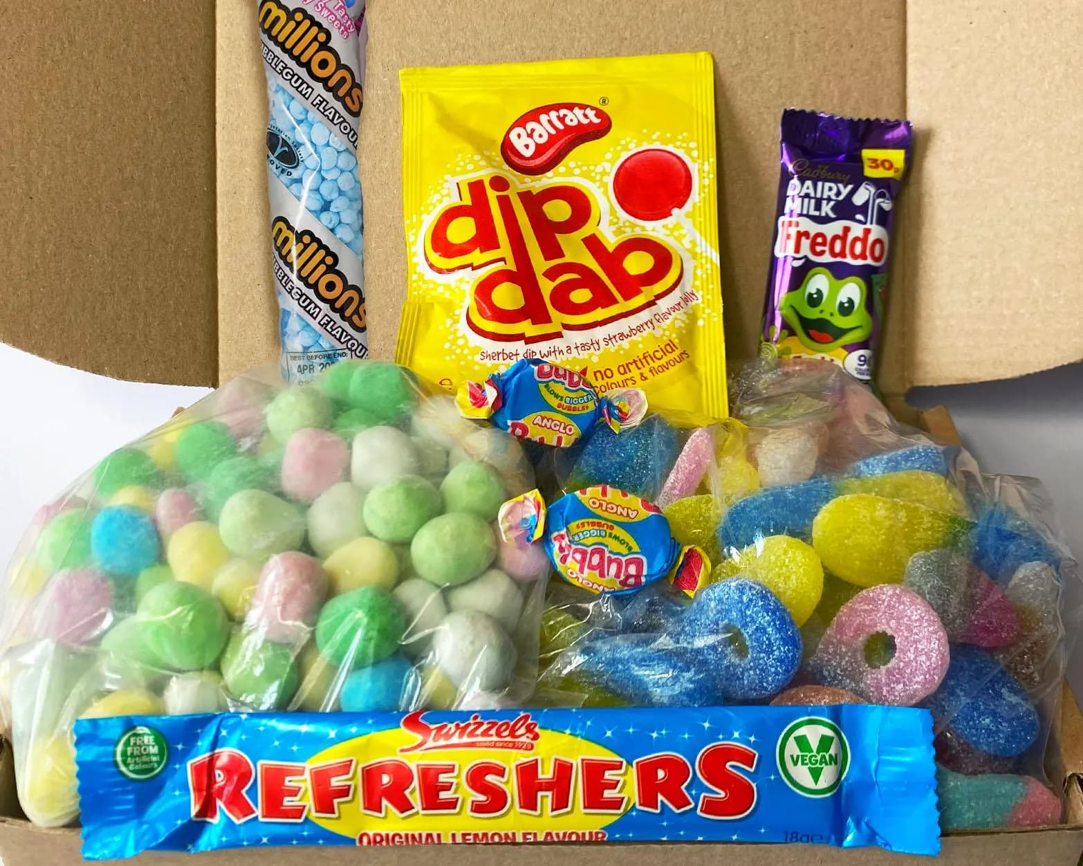 Vegetarian Sweet Box – Retro Candy, Bon Bons, Freddo Frog - image 3
