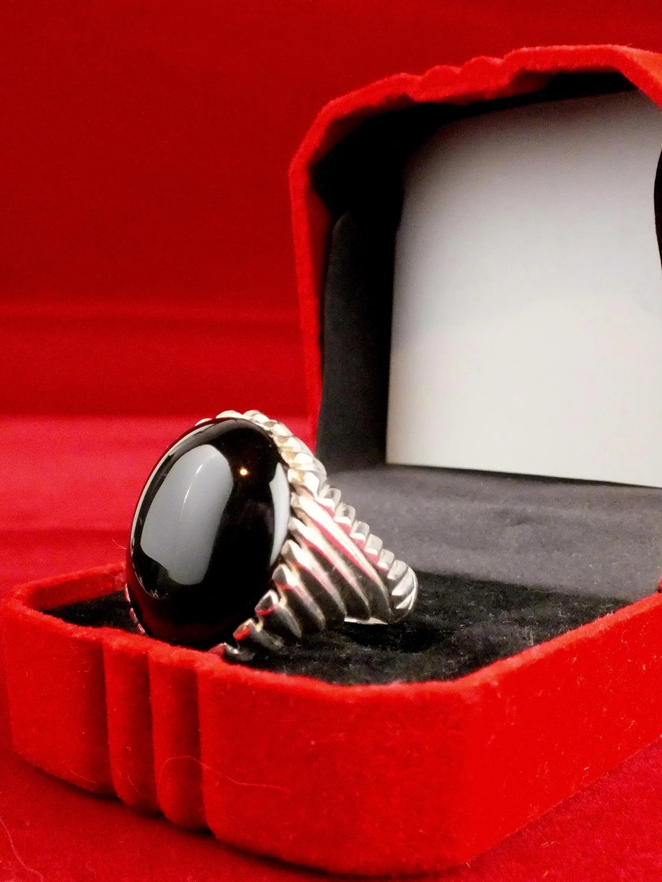 Handmade Bahraini Sterling Silver Ring, Yemeni Agate Size 9 - image 4