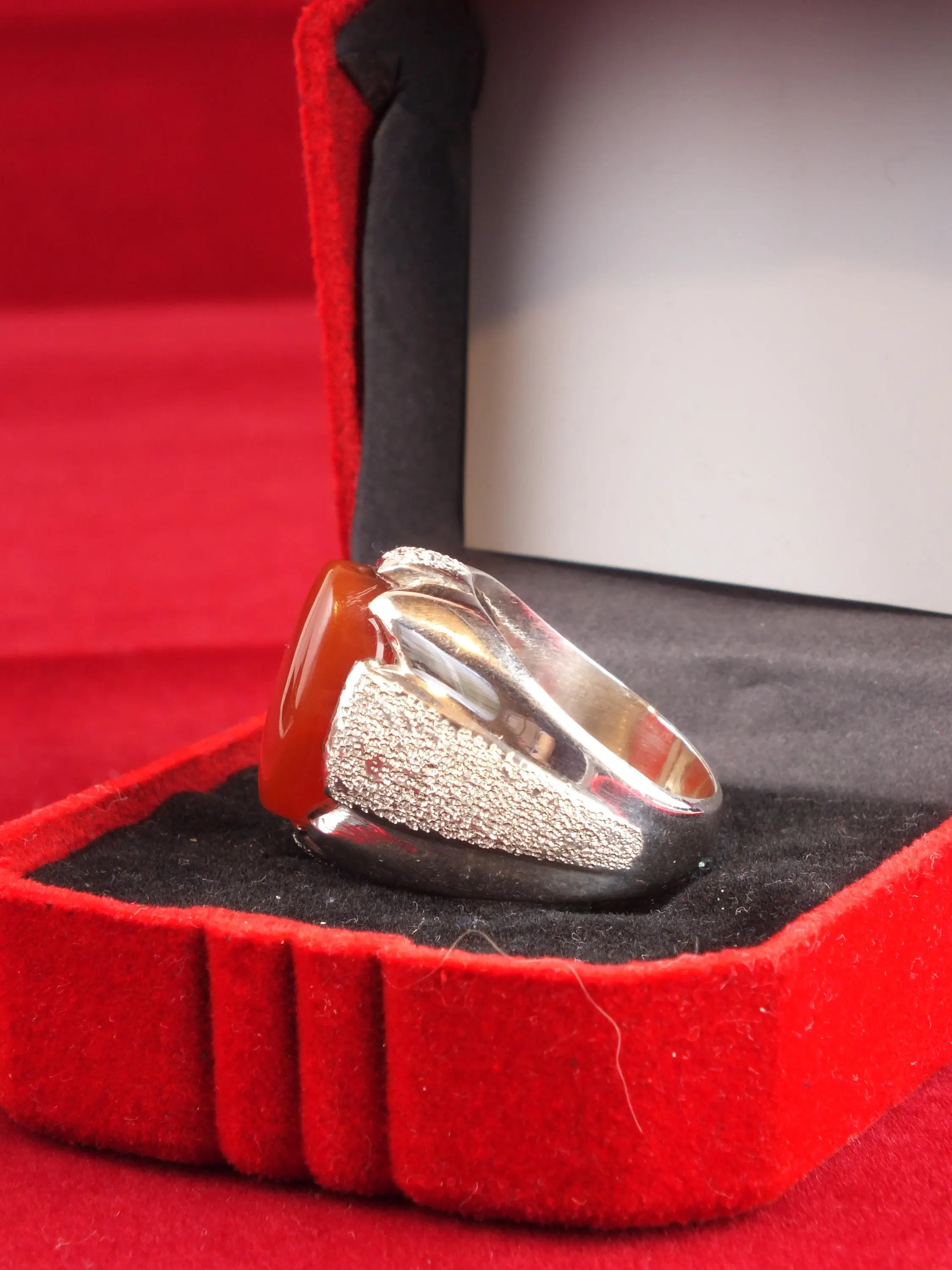 Handmade Yemeni Agate Ring, Bahraini Sterling Silver, Size 9 - image 5