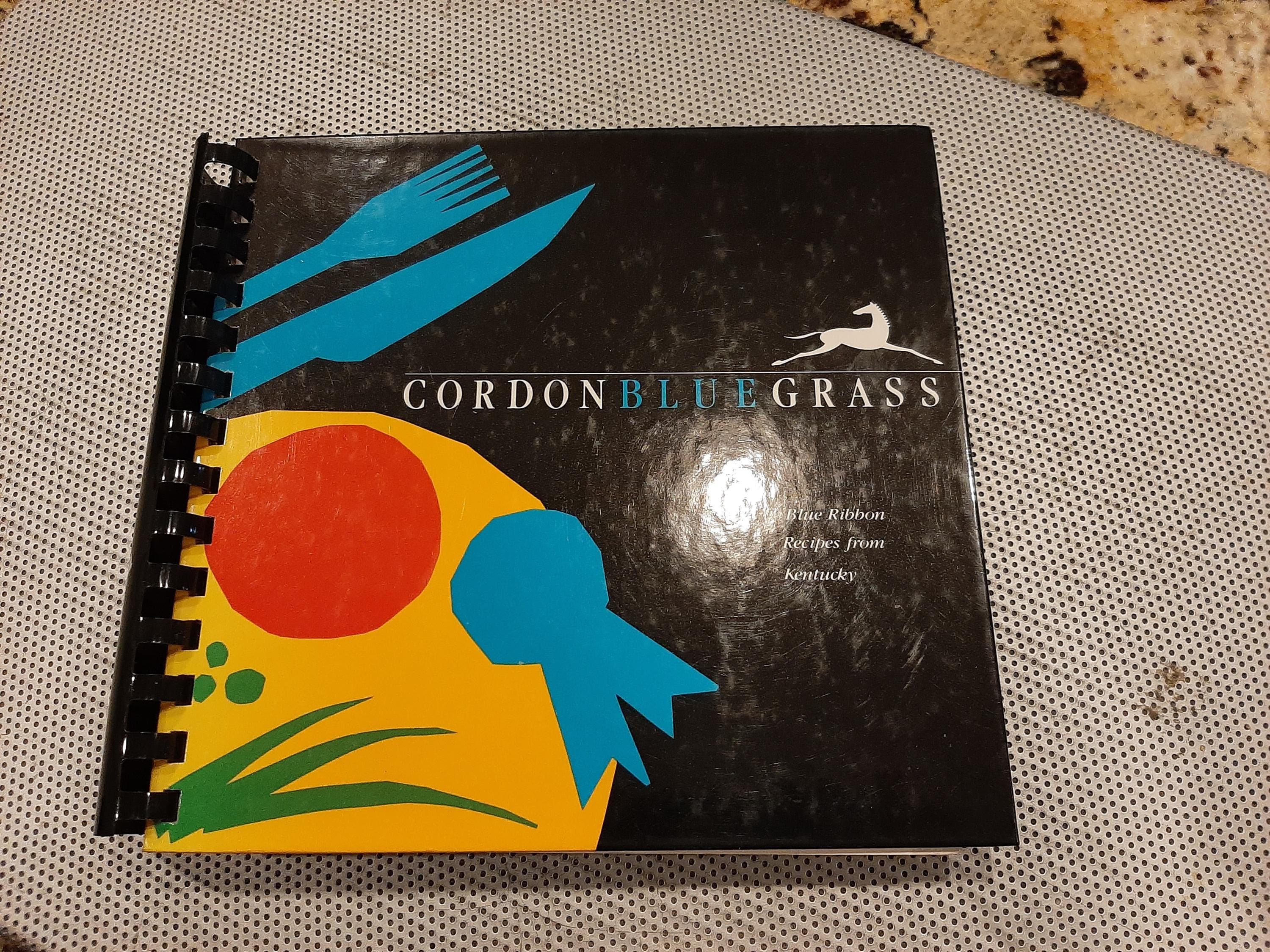 Cordon Bluegrass Cookbook Blue Ribbon Recipes From Kentucky Vintage 1992 Derby - image 3