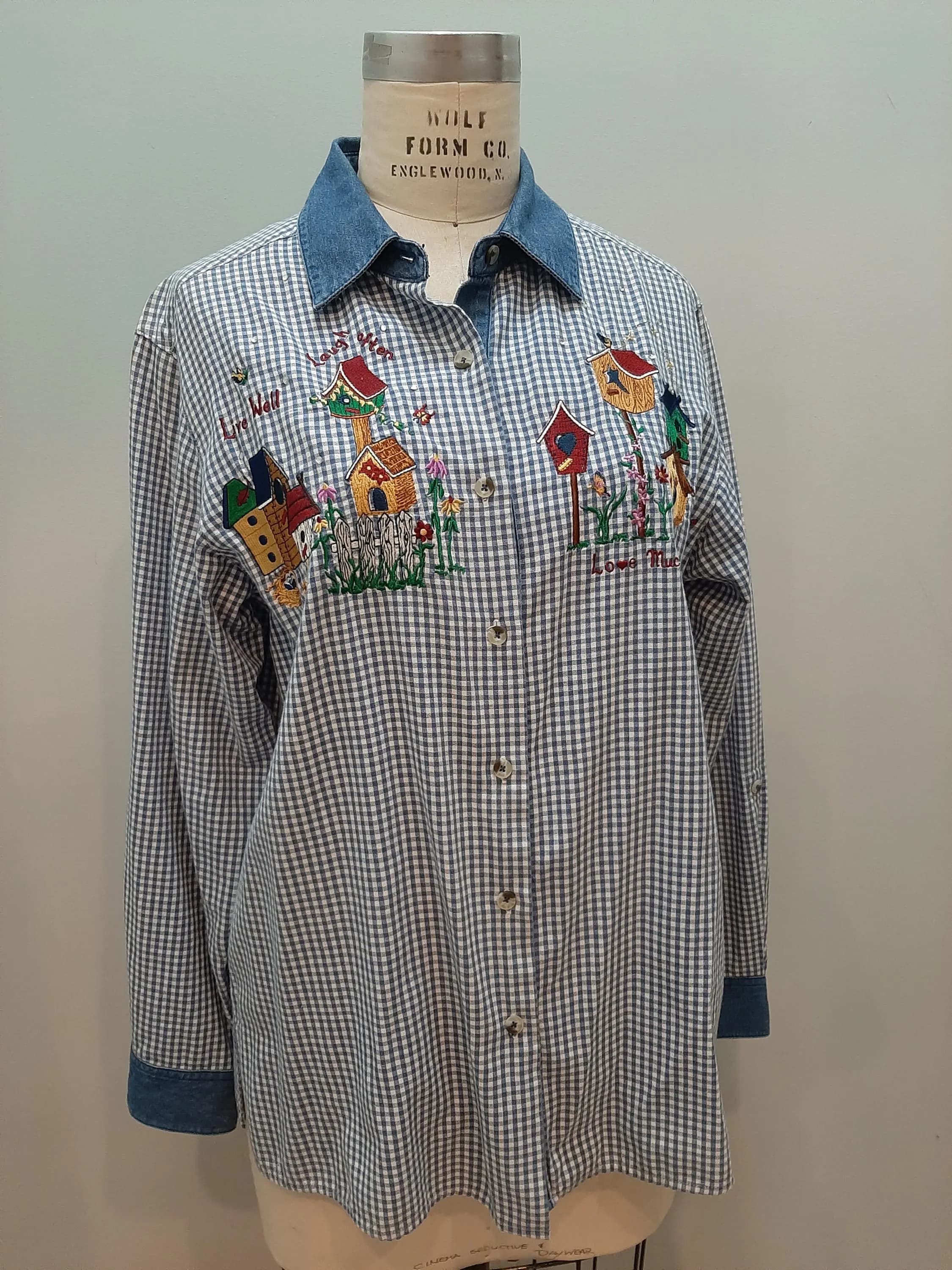The Quacker Factory Women’s Vintage Gingham Cotton Denim Embroidered Blouse Size L Birdhouses Bird Lover