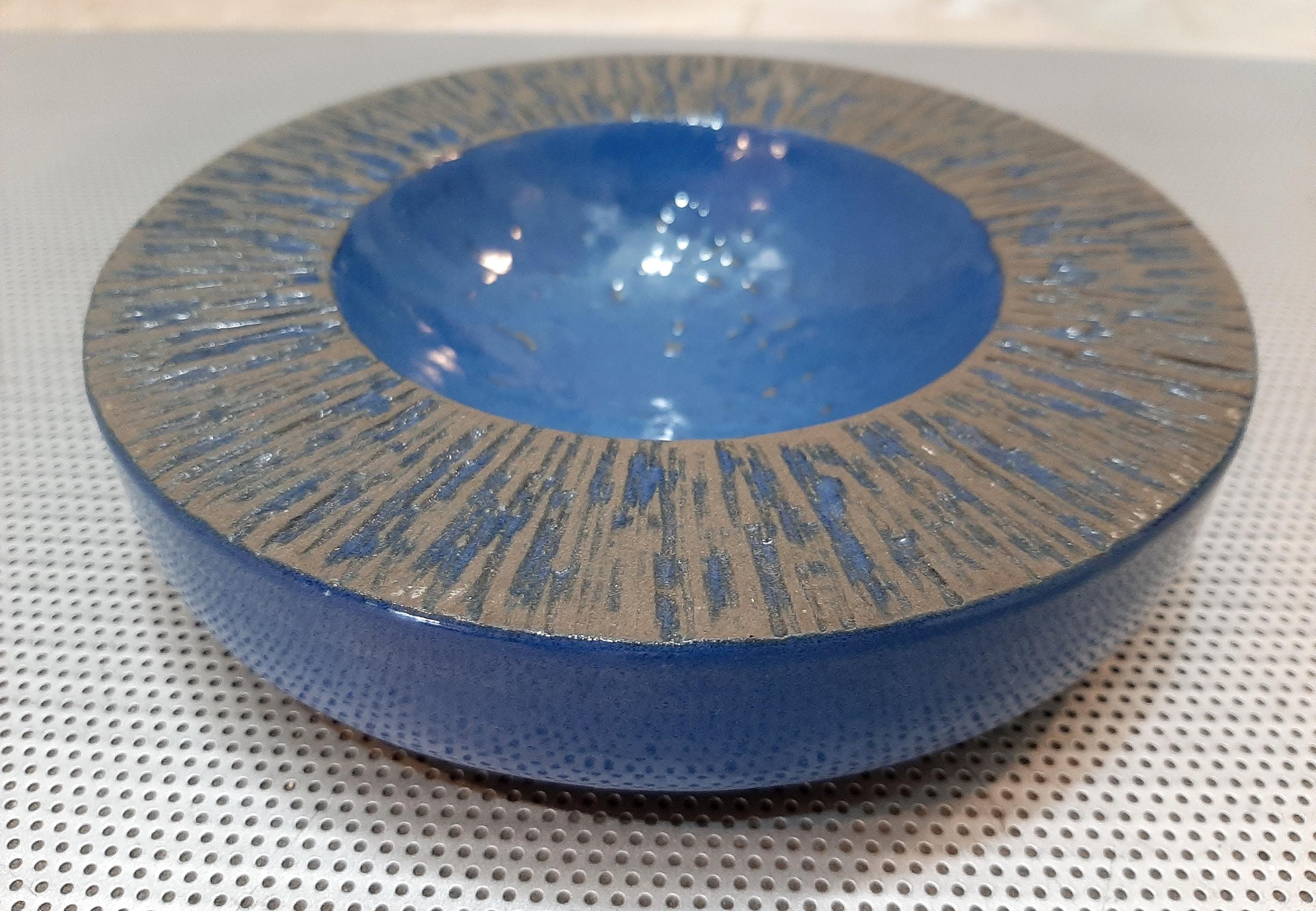 Vintage MCM Lee Rosen Studio Pottery Bowl, Cerulean Blue Sgraffito 7" - image 3