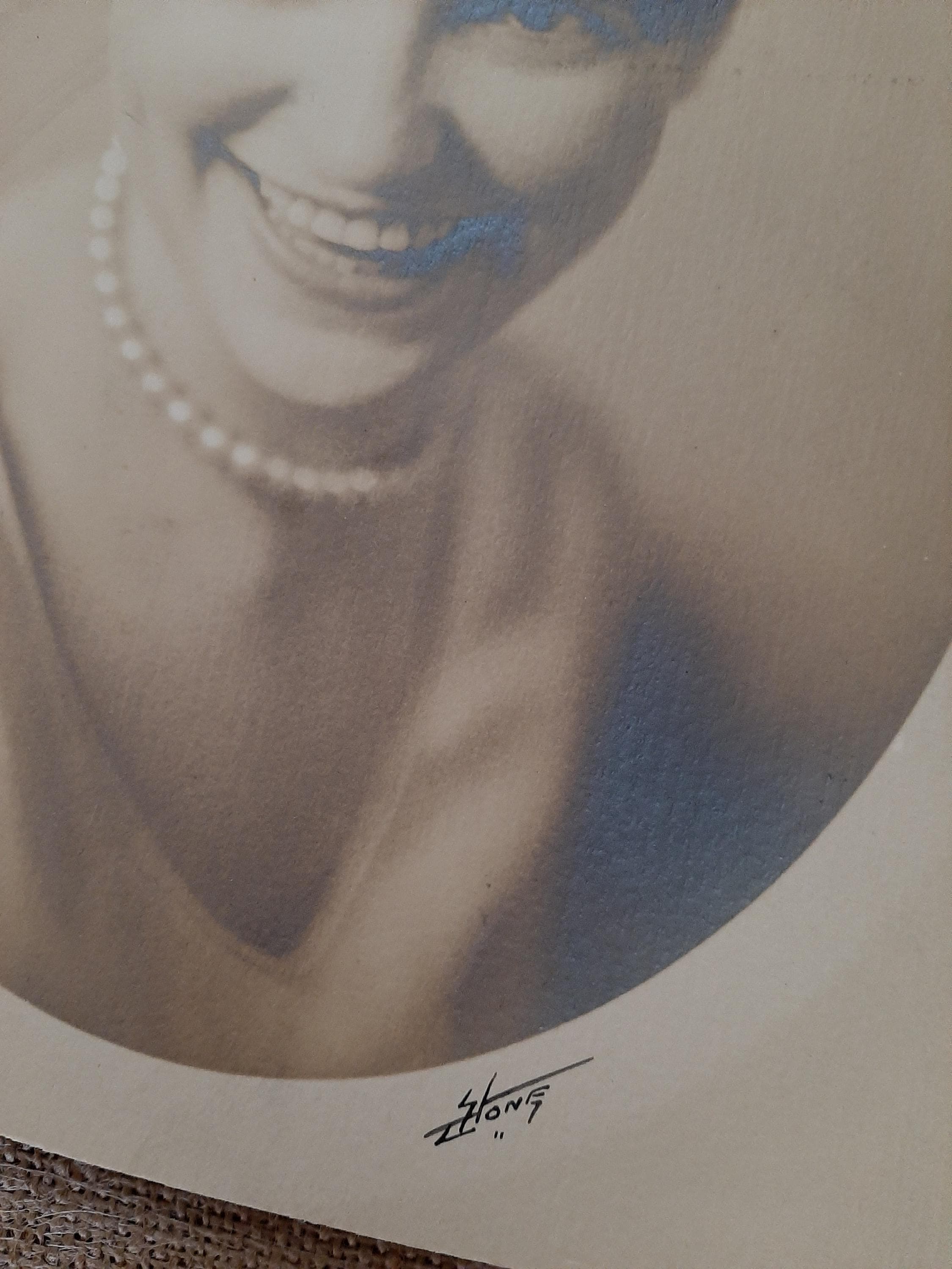 Antique Original 1920s 1930s Beautiful Laughing Joyful Flapper Girl Art Deco Pearls Sepia Tone 8 x 10 Photograph Great Gatsby - image 4