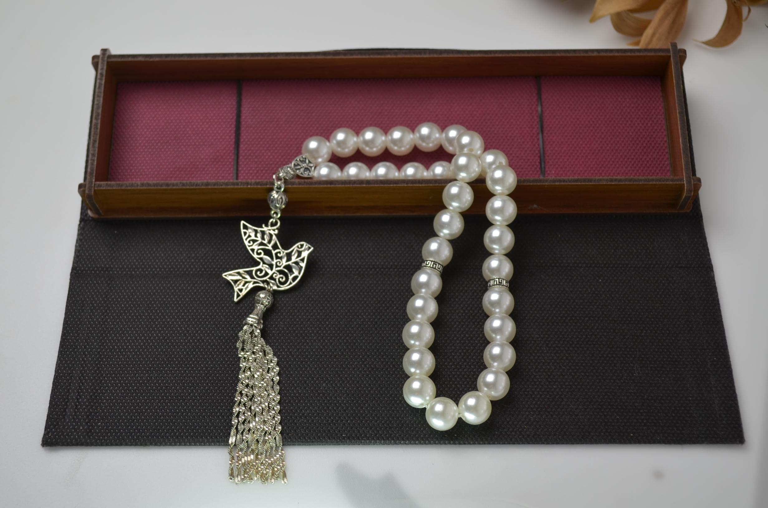 Faux Pearl Tasbih, White Islamic Prayer Beads, Dove Charm Rosary, 33 Beads Misbaha, Affordable Wedding Favors, Muslim Eid Gift - image 4