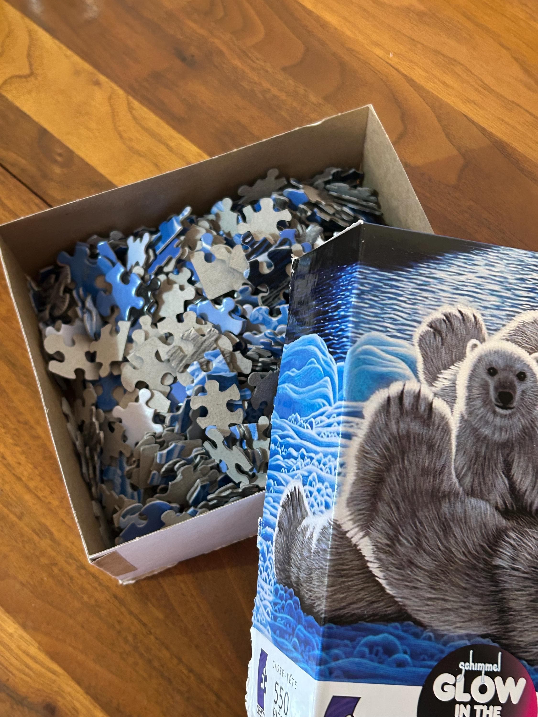 Ceaco Glow in the Dark Polar Bear Jigsaw Puzzle - Schimmel - 550 Pieces