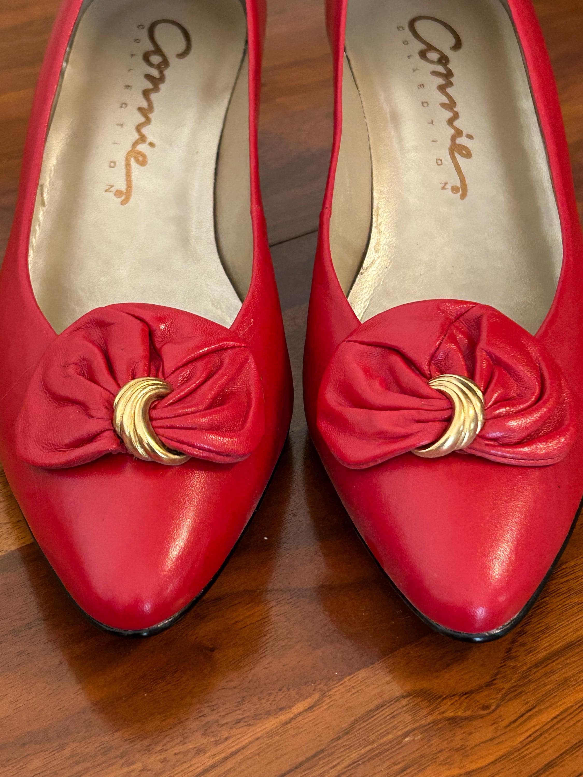 Vintage Connie Collection Red Pumps Size 8 1/2B - Bow Accent Leather Upper