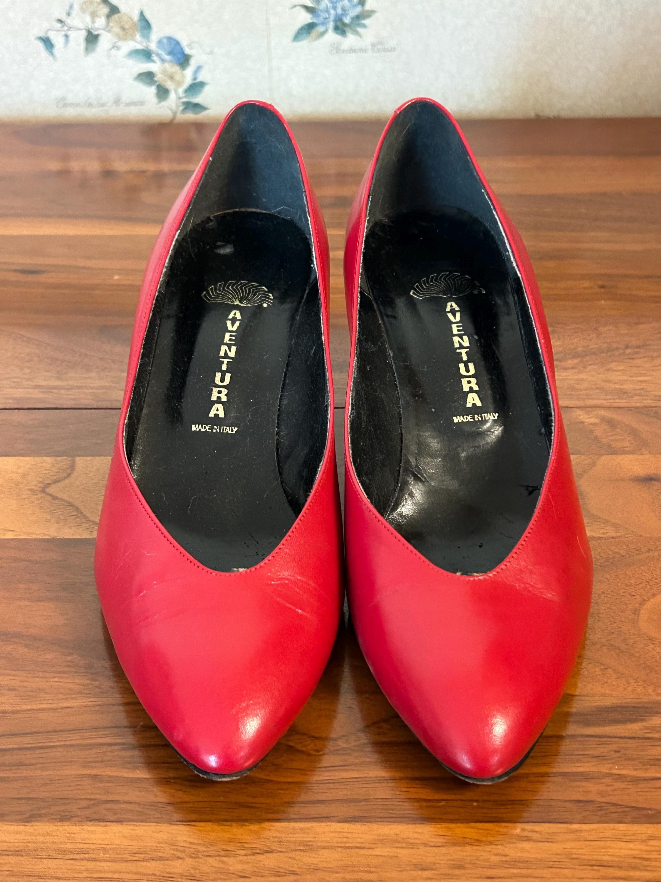 Vintage Ladies Aventura Red Leather Pumps Size 8.5M - Heels Made in Italy