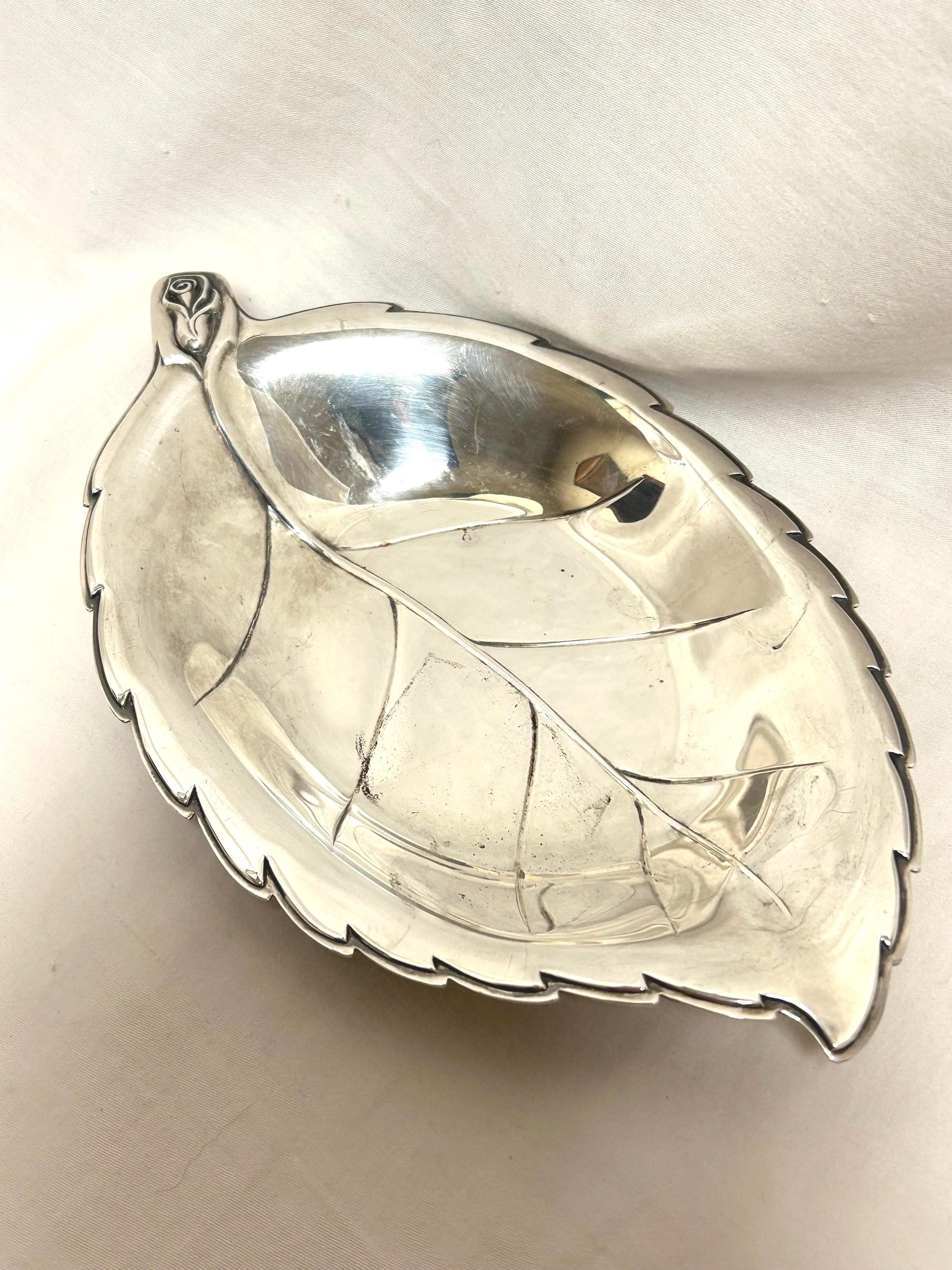 Vintage International Silver Company Silverplated Oval ROSE LEAF Serving Tray 9" x 5 1/4" Marked 348