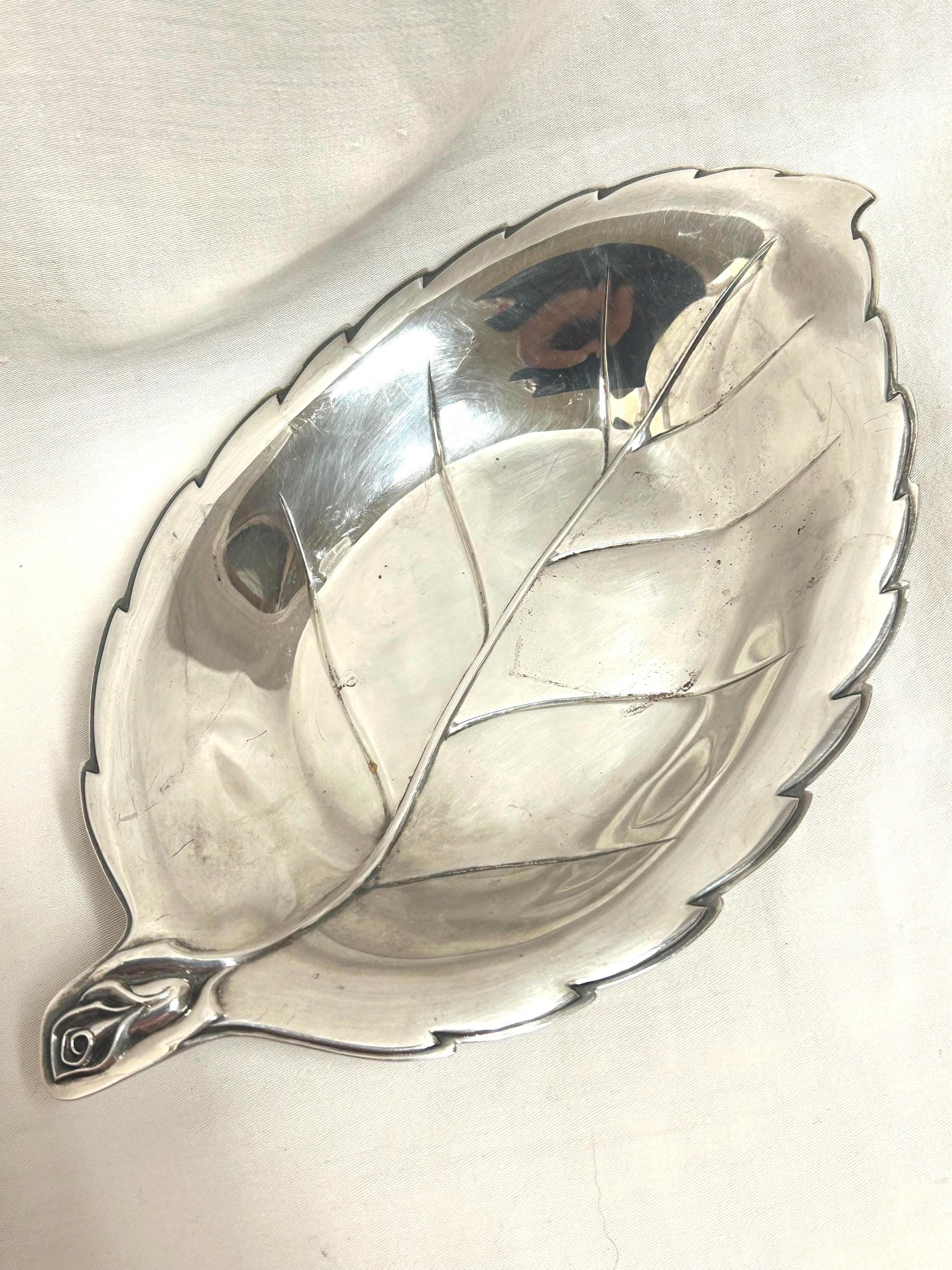 Vintage International Silver Company Silverplated Oval ROSE LEAF Serving Tray 9" x 5 1/4" Marked 348