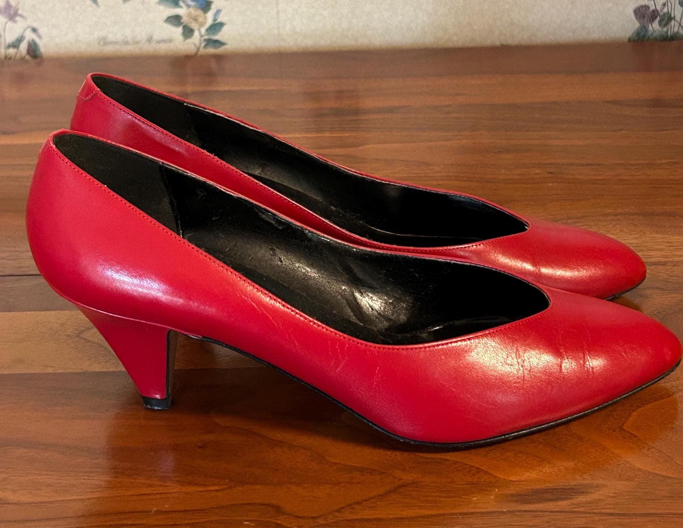 Vintage Ladies Aventura Red Leather Pumps Size 8.5M - Heels Made in Italy