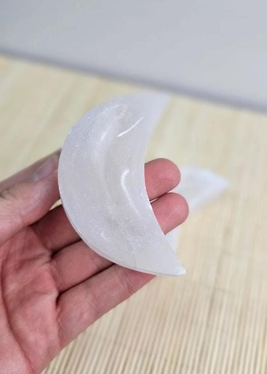 Handmade Selenite Moon Bowl: Moroccan Crystal Storage (6cm)