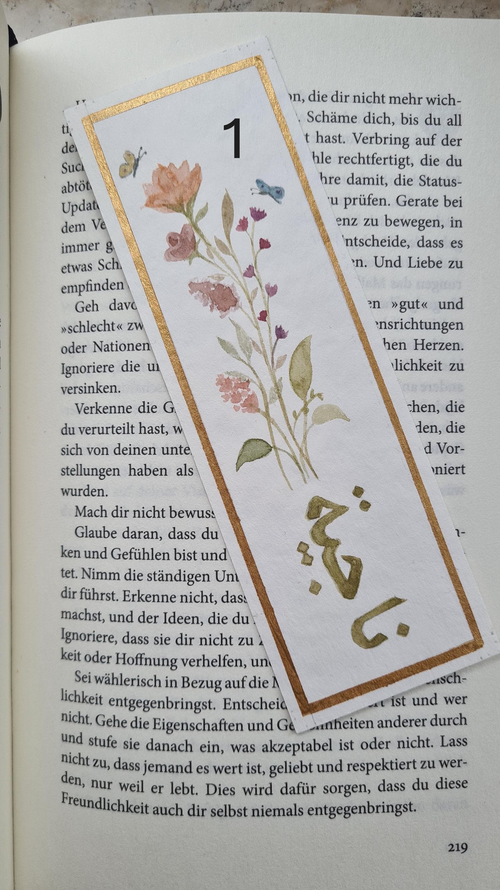 Personalisierter, handgemalter Lesezeichen mit arabischer Namens-Kalligraphie | Blumendesign | Aquarell | Handgemachtes Islamisches Geschenk - image 3