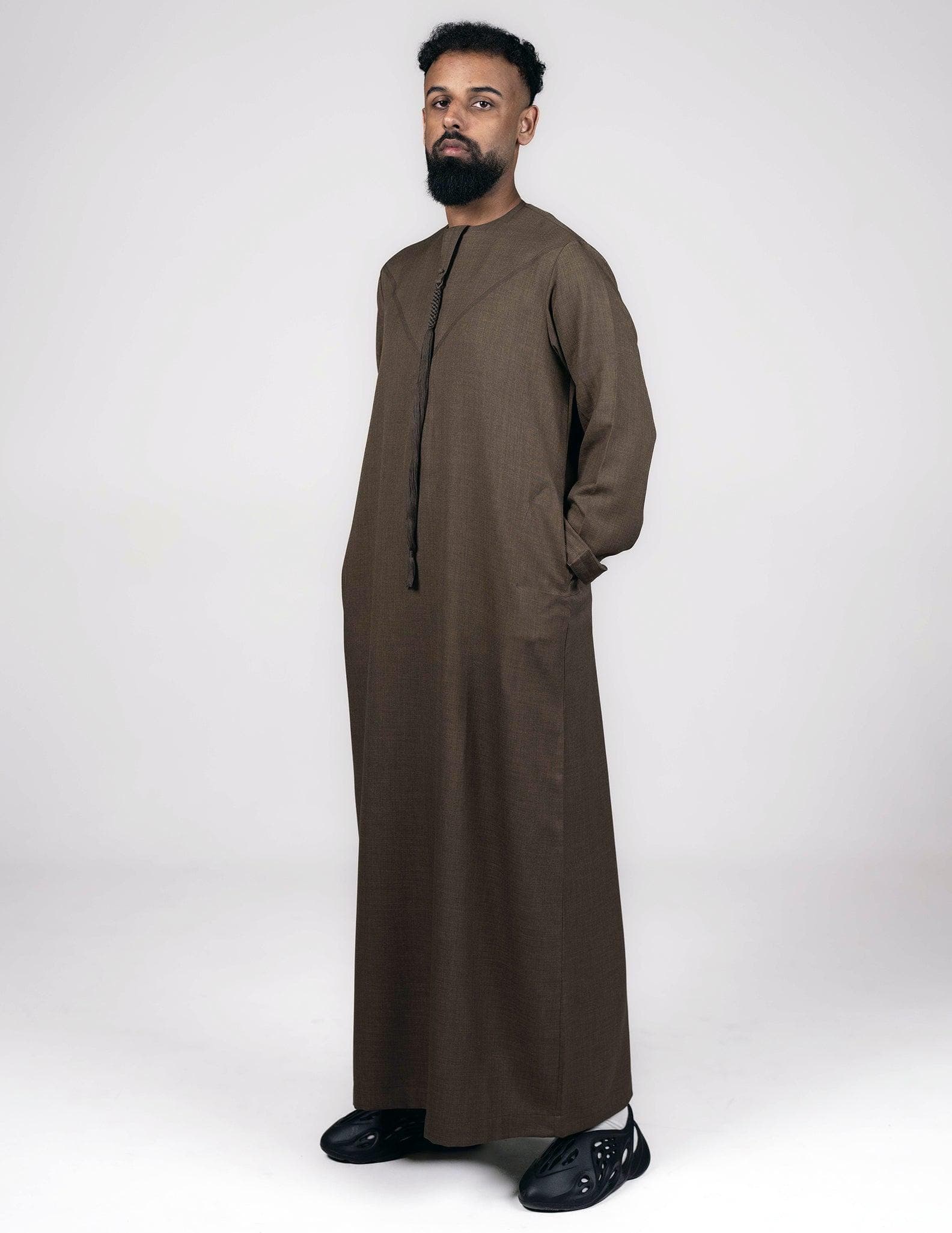 Sufyaan Brown Emirati Thobe - image 5