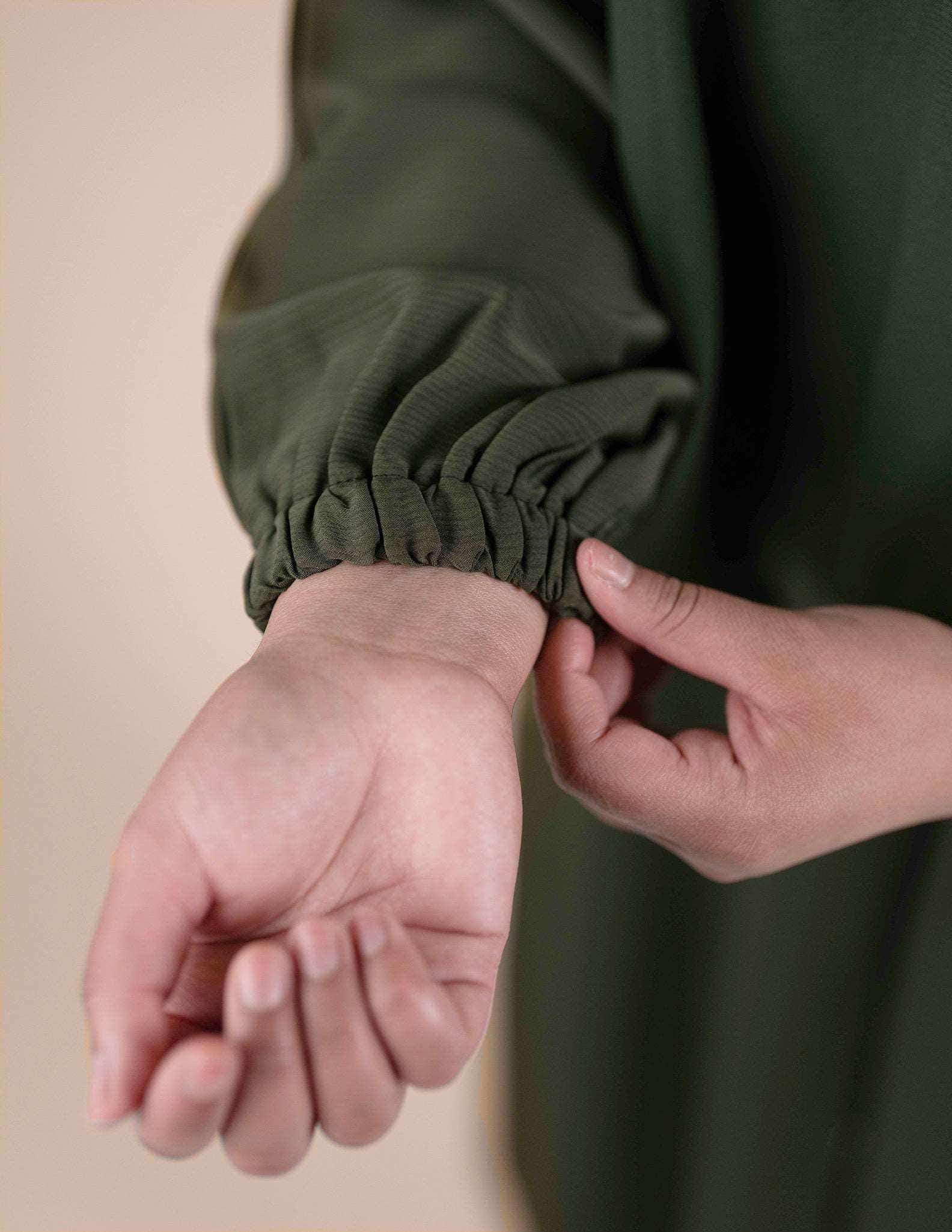 Essential Closed Olive Cuffed Abaya - image 4