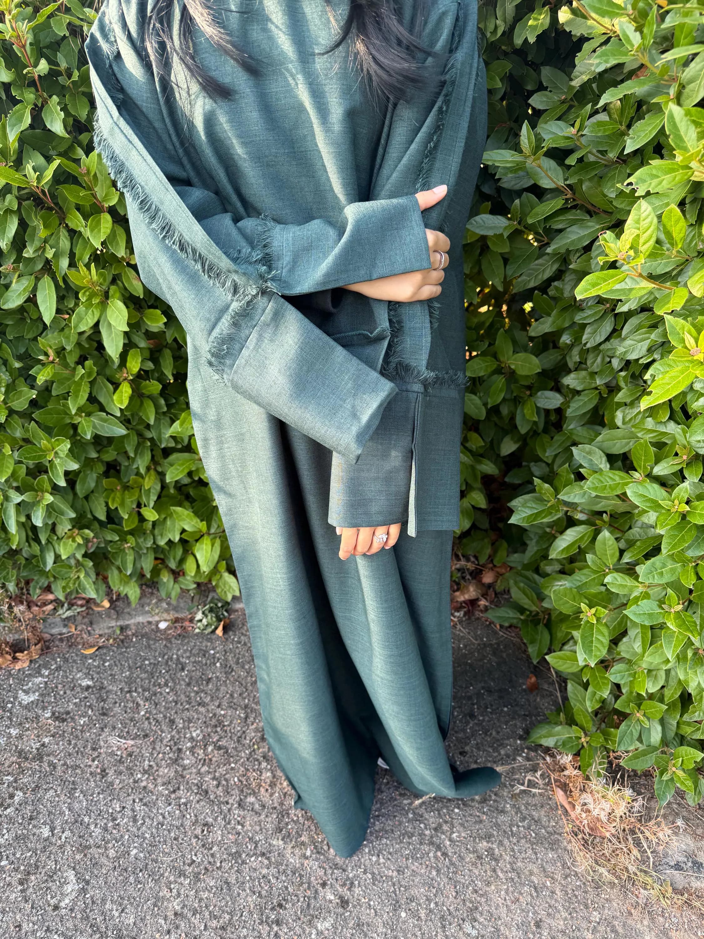 Linen Frayed Abaya: Embroidered Modest Prayer Dress with Hijab