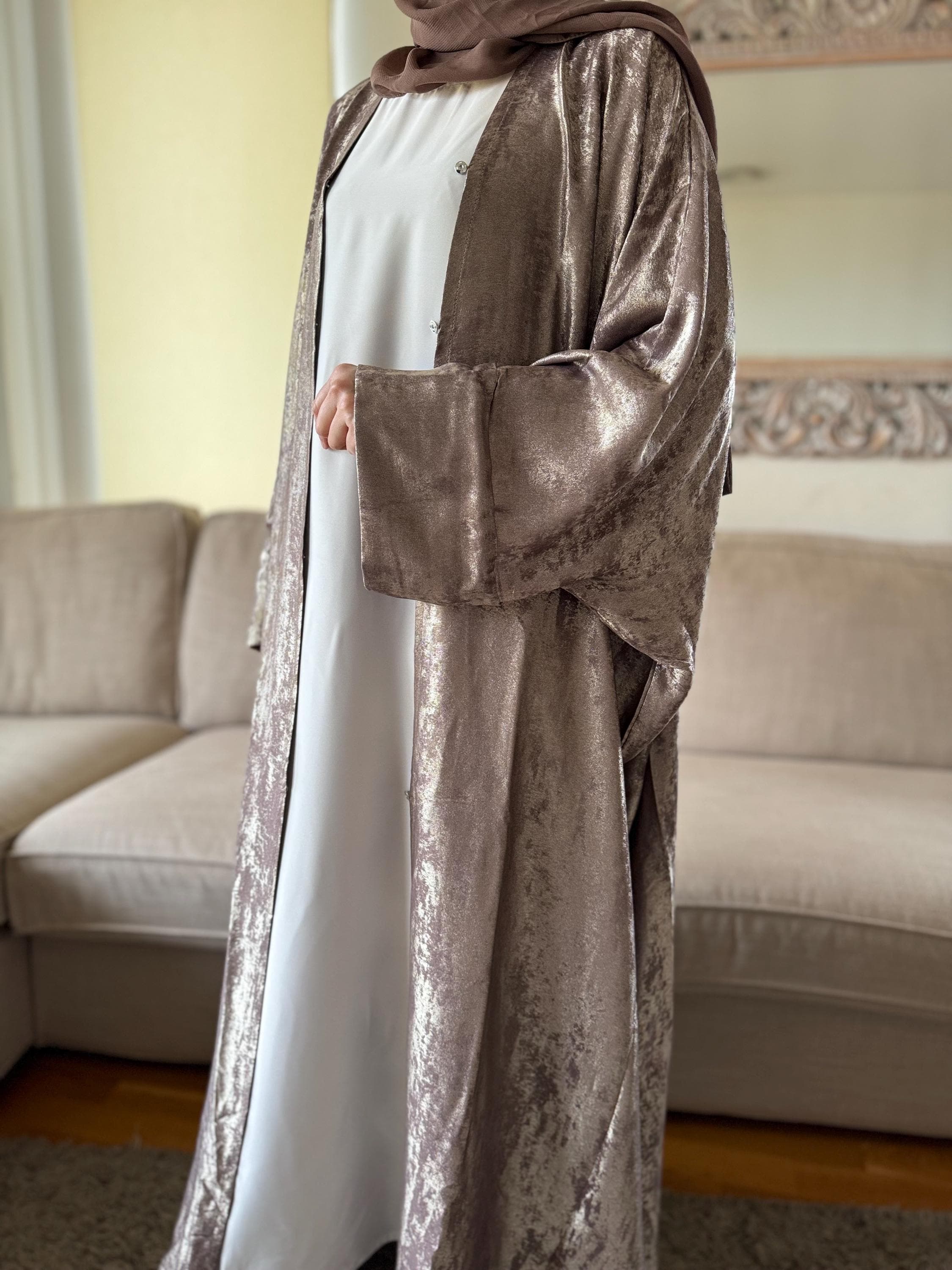 Metallic Batwing Abaya Set: 4-Piece Occasion Abaya