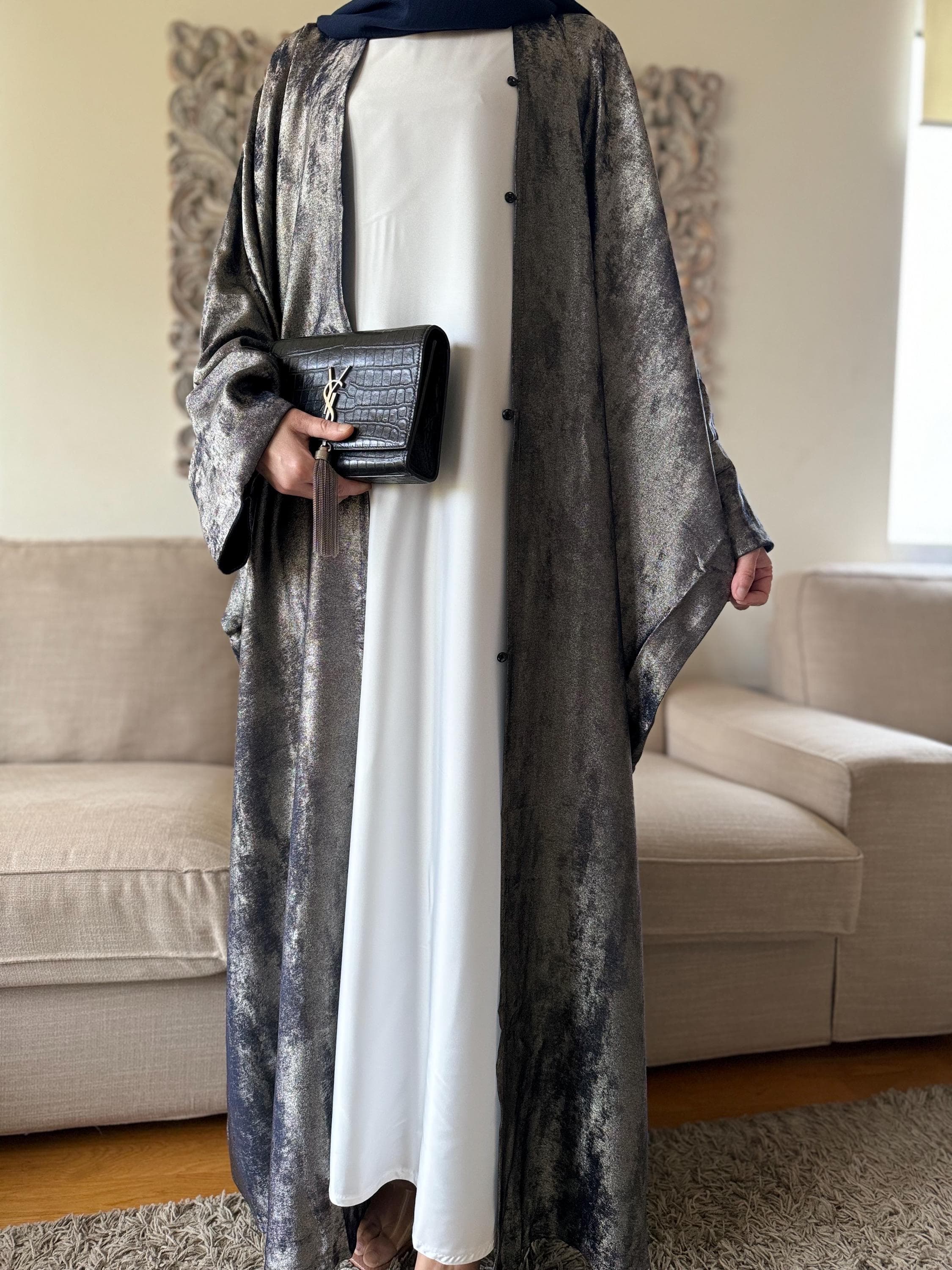 Metallic Batwing Abaya Set: 4-Piece Occasion Abaya - image 4