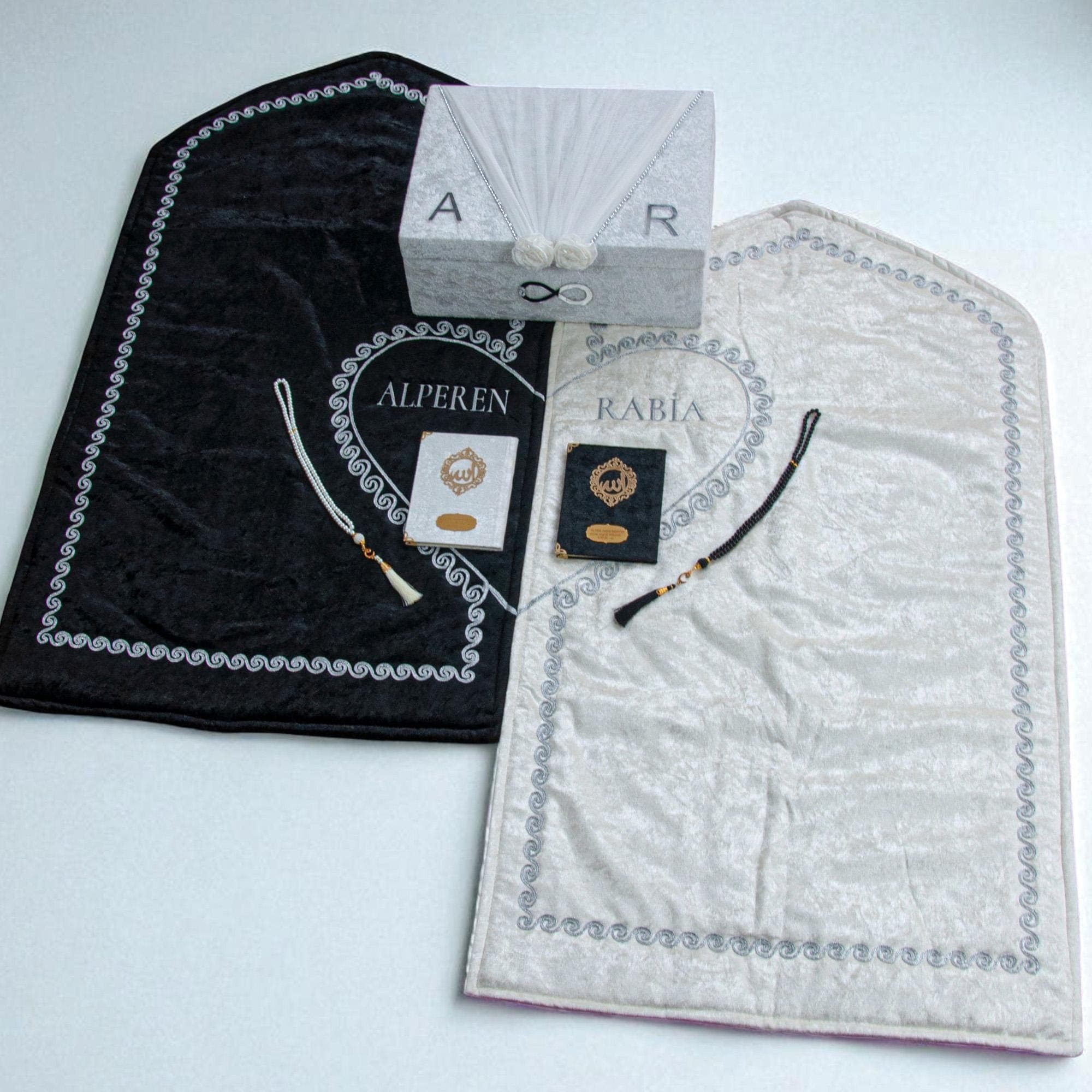Personalized Couple Prayer Mat Set with Yaseen Books, Pearl Prayer Beads and Velvet Gift Chest | Eid Gift | Islamic Wedding Gift | Silver