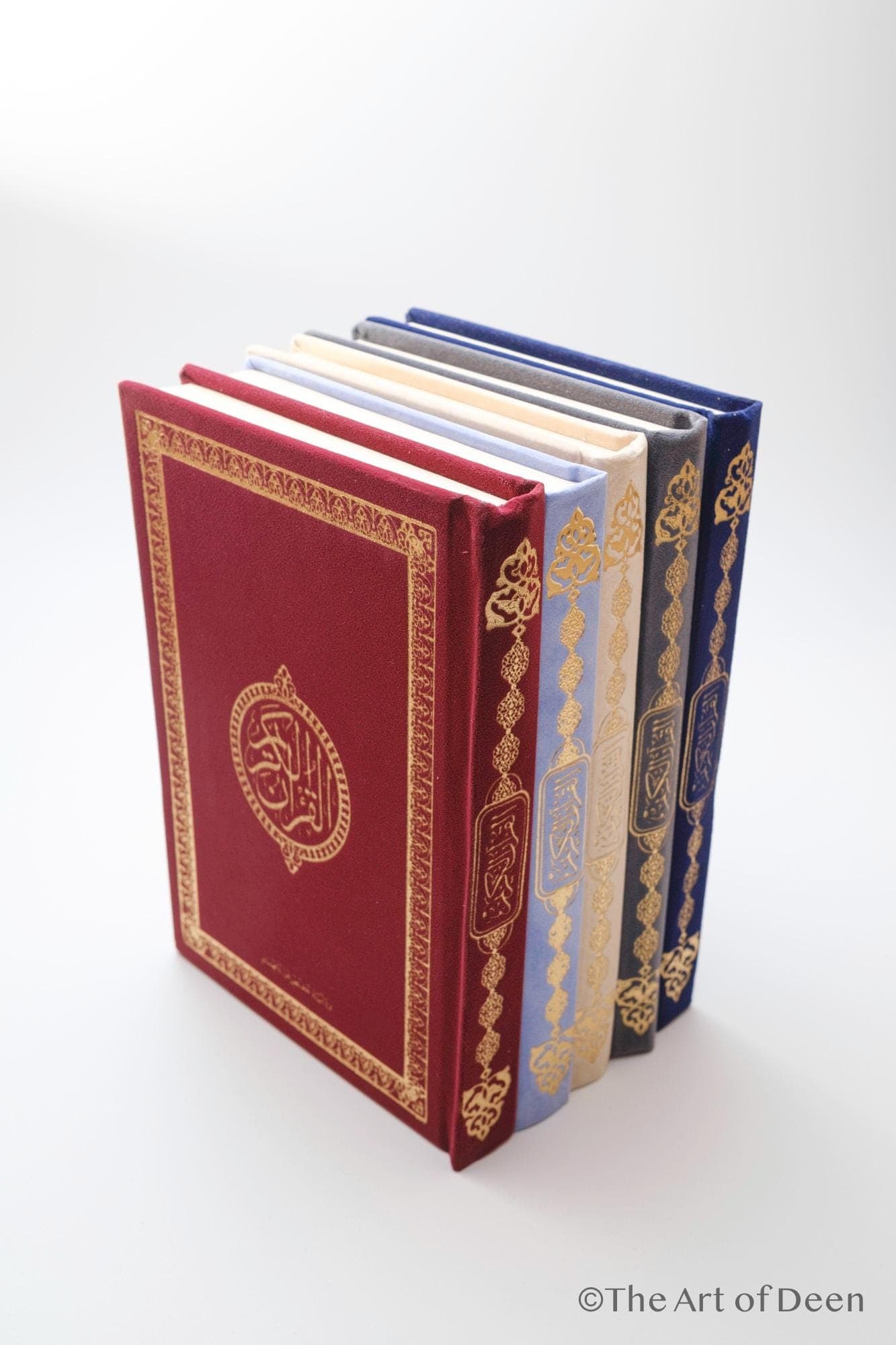 Elegant Velvet Qur’an with Gold details – Arabic Uthmani Script Edition - image 4
