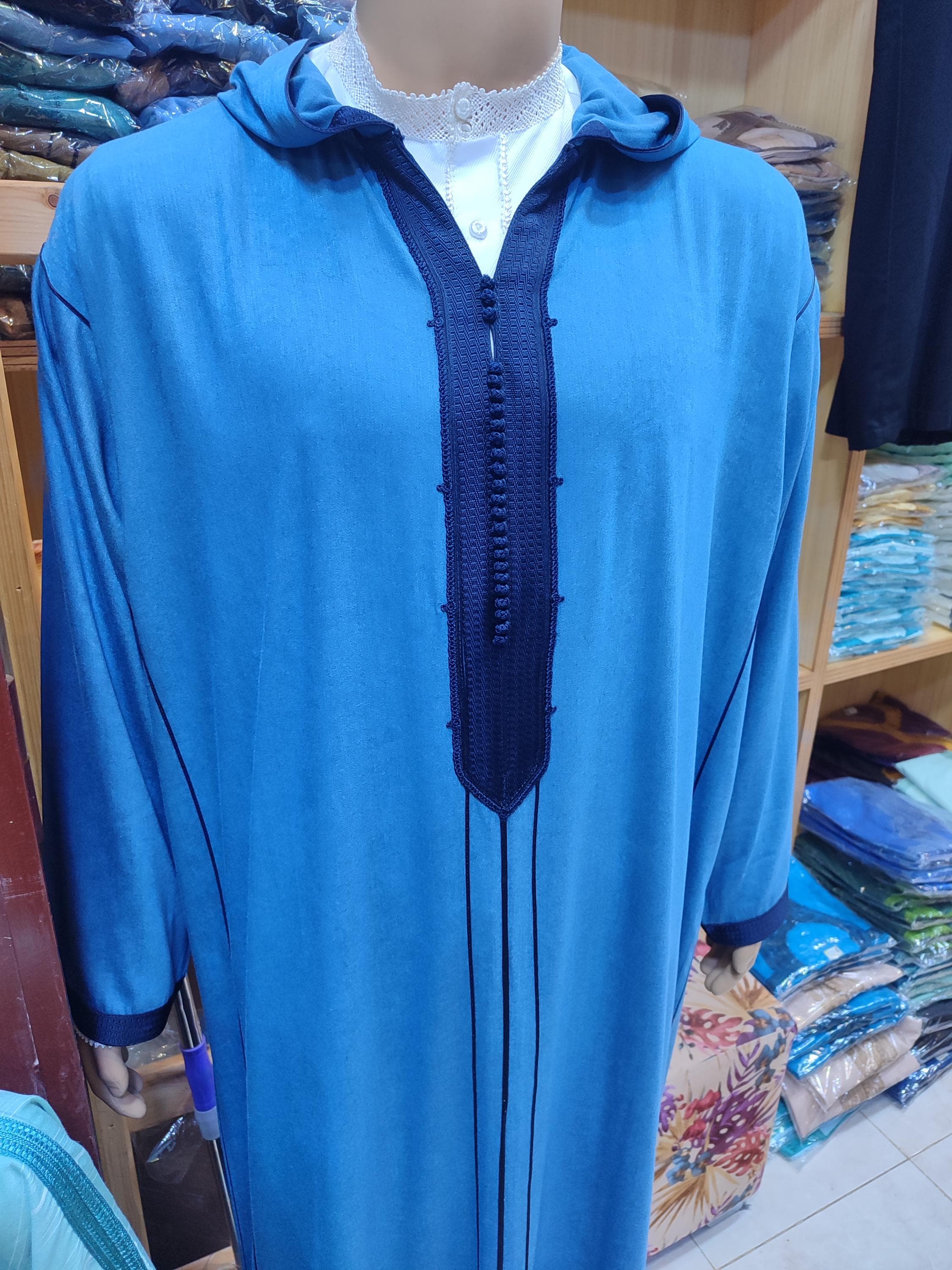 Elevate your wardrobe with this handmade djellaba, designed for comfort, elegance, and cultural pride. A versatile piece that functions as a jubba for men, jalaba, or Moroccan thobe, made of high-quality wool to ensure warmth and durability. Whether worn for a traditional jabador for men ensemble or as a standalone djellaba men outfit, this is a must-have for those who appreciate refined Islamic and Moroccan attire.