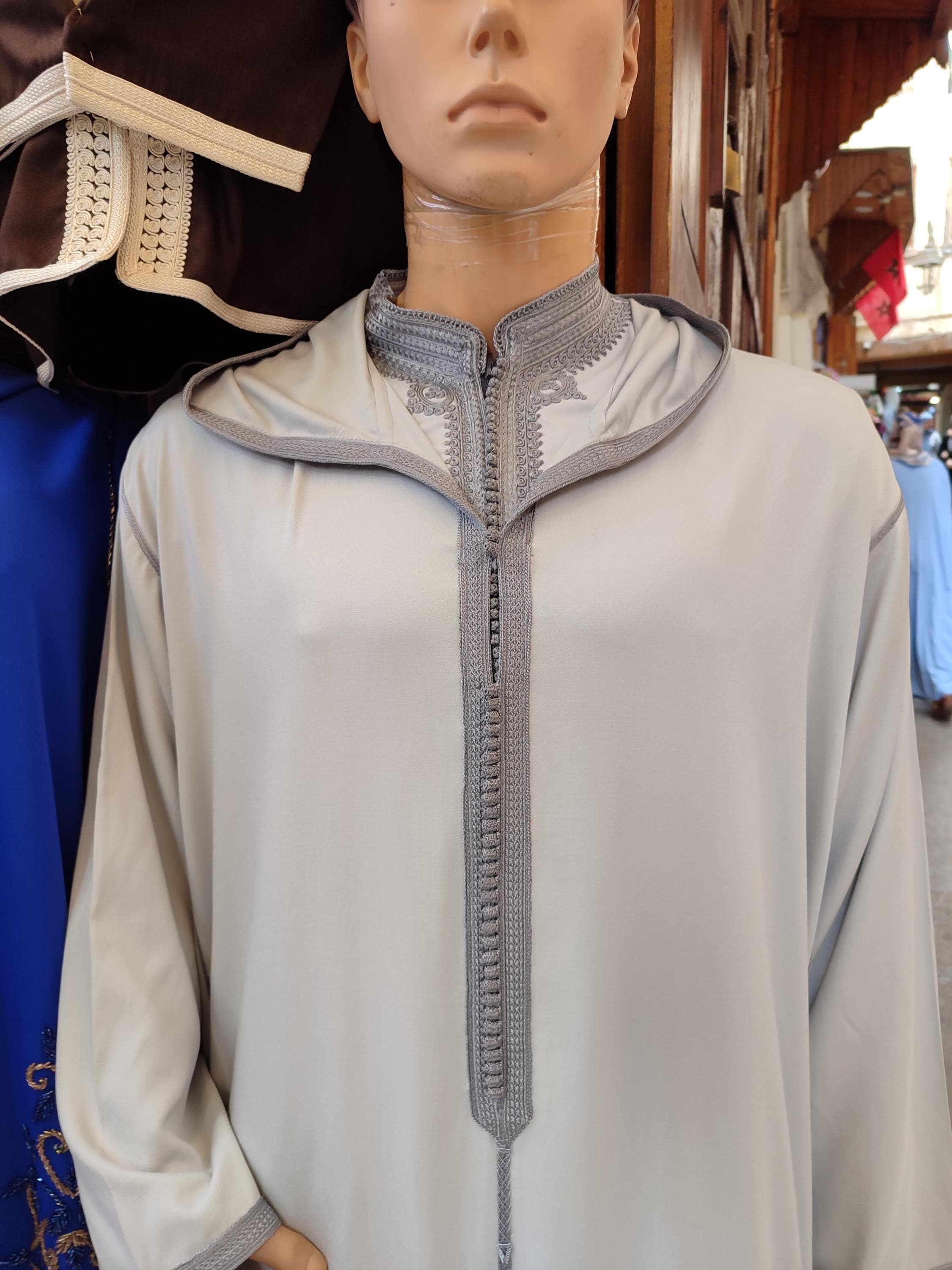 A luxurious choice for cold seasons, this handmade djellaba man is inspired by the Moroccan berber djallaba and the modern Islamic thawb. Crafted from warm wool, it’s ideal for religious gatherings, weddings, or casual elegance. This djellaba men piece also fits beautifully within the jubba for men category and stands as a meaningful gift for husband or a refined alternative to the classic jabador for men.