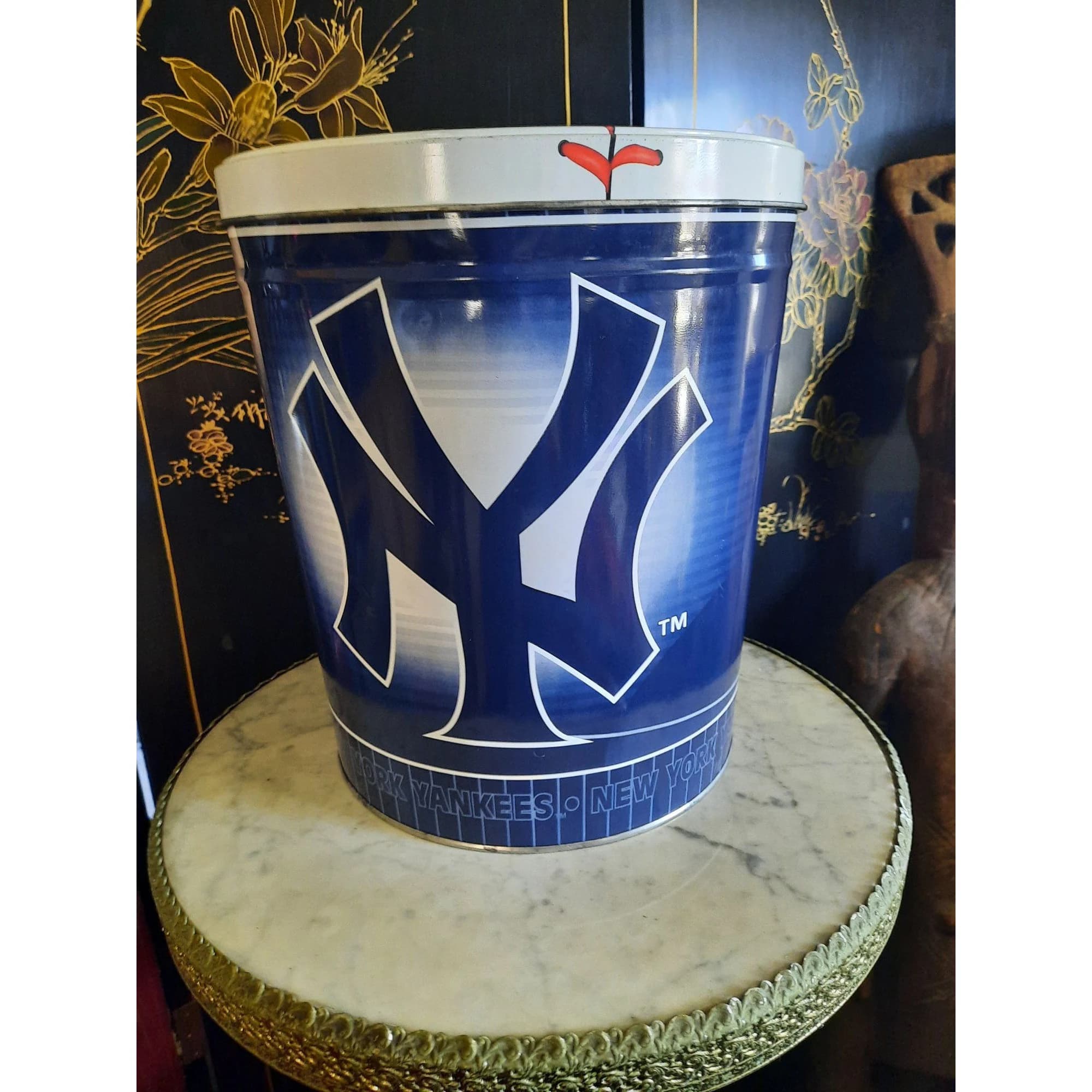 Wincraft 1994 NY Yankees Popcorn Baseball Lidded Tin Licensed Near Mint!
