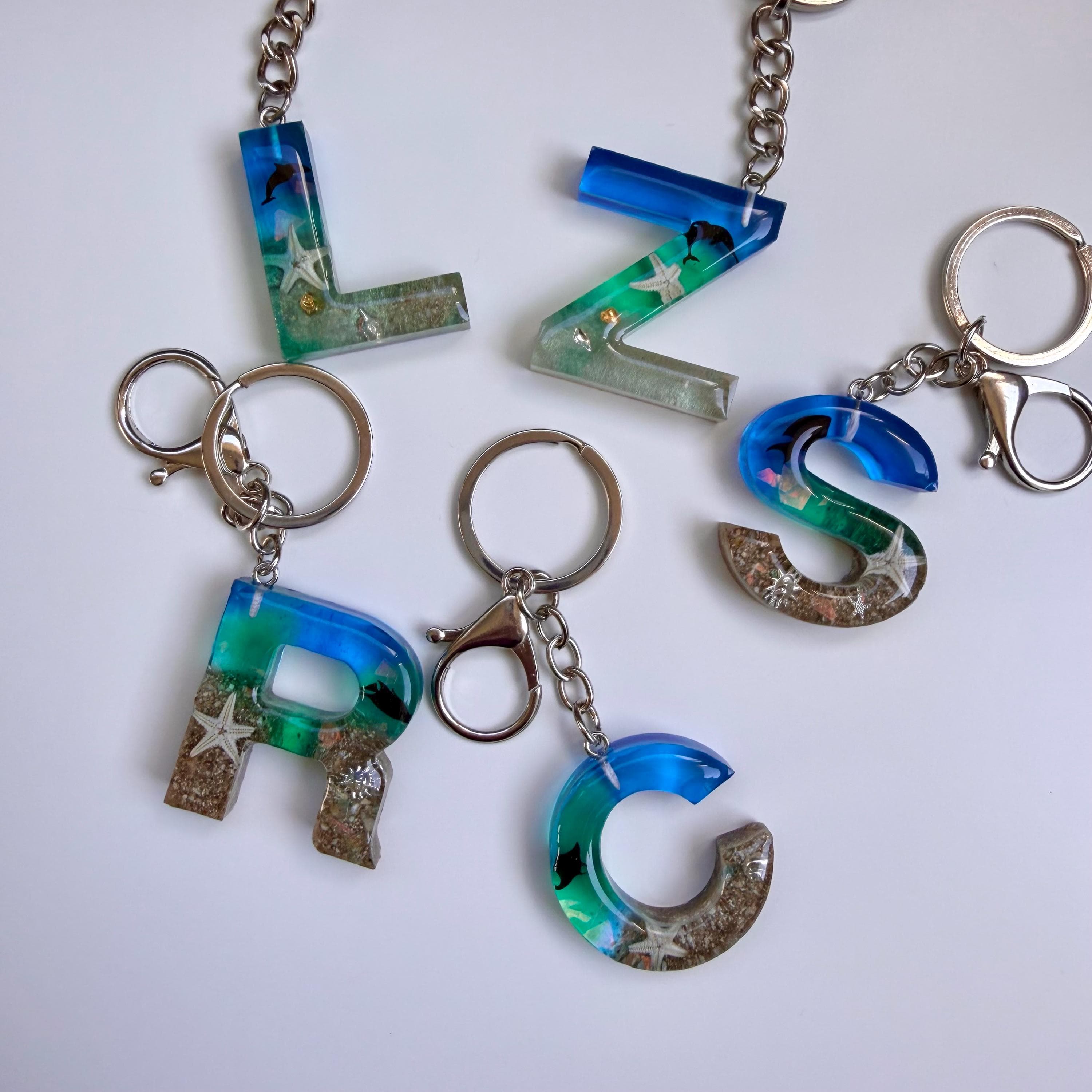 Custom epoxy resin letter keychain and bag charm