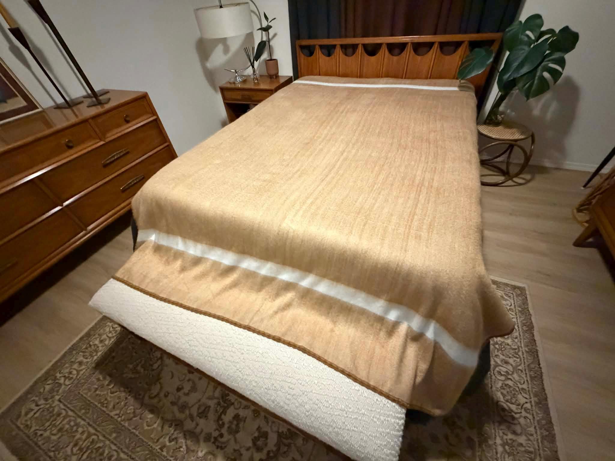 Handwoven Alpaca Blanket Queen Size – Minimalist Beige Throw with Stripe | Soft Lightweight Bed Blanket | Neutral Japandi Scandinavian Decor