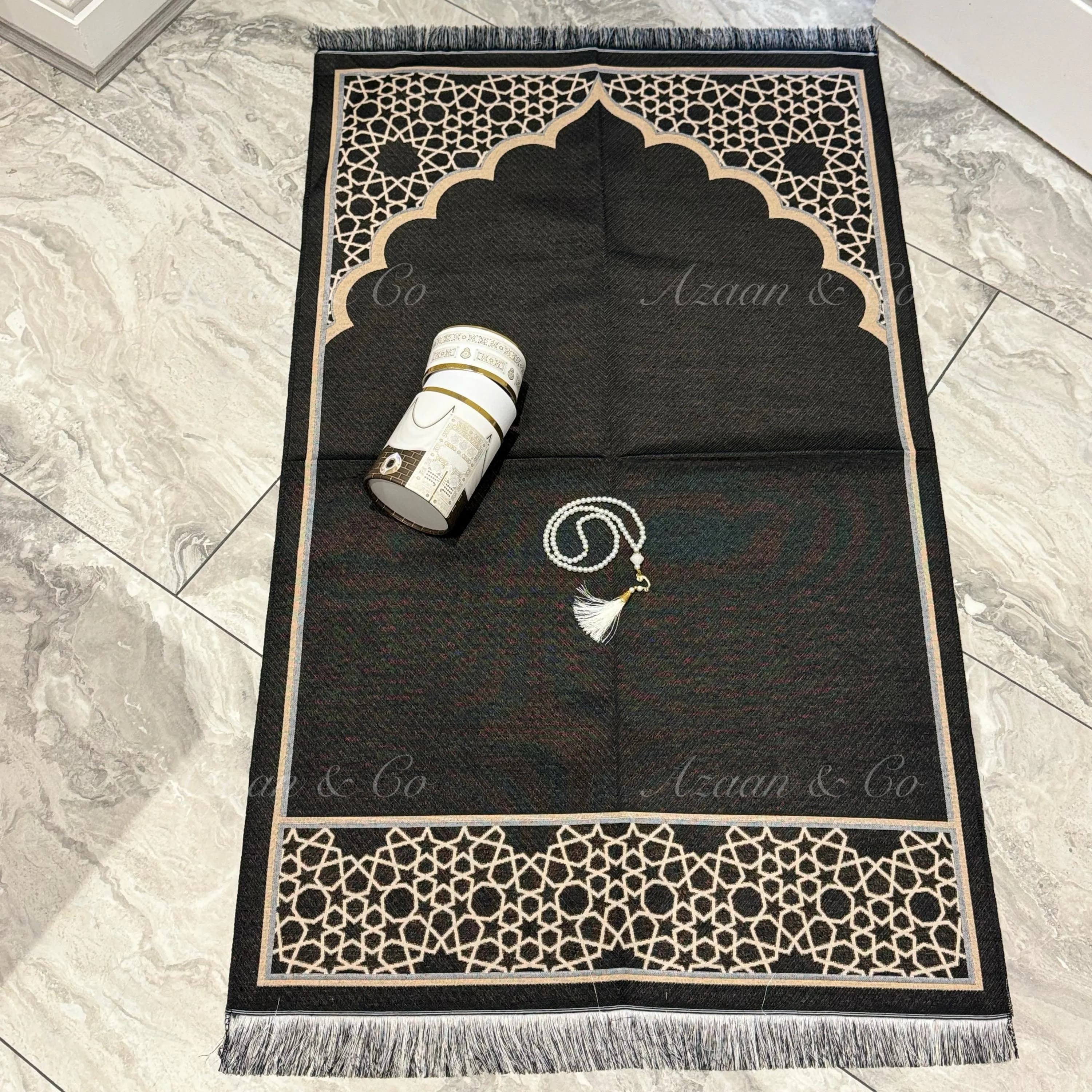 Kaaba Box Prayer Mat & Tasbeeh Gift Set (Adult size 110x70cm Travel Prayer Mat) Black pattern Muslim Islamic Ramadan Eid Nikha wedding