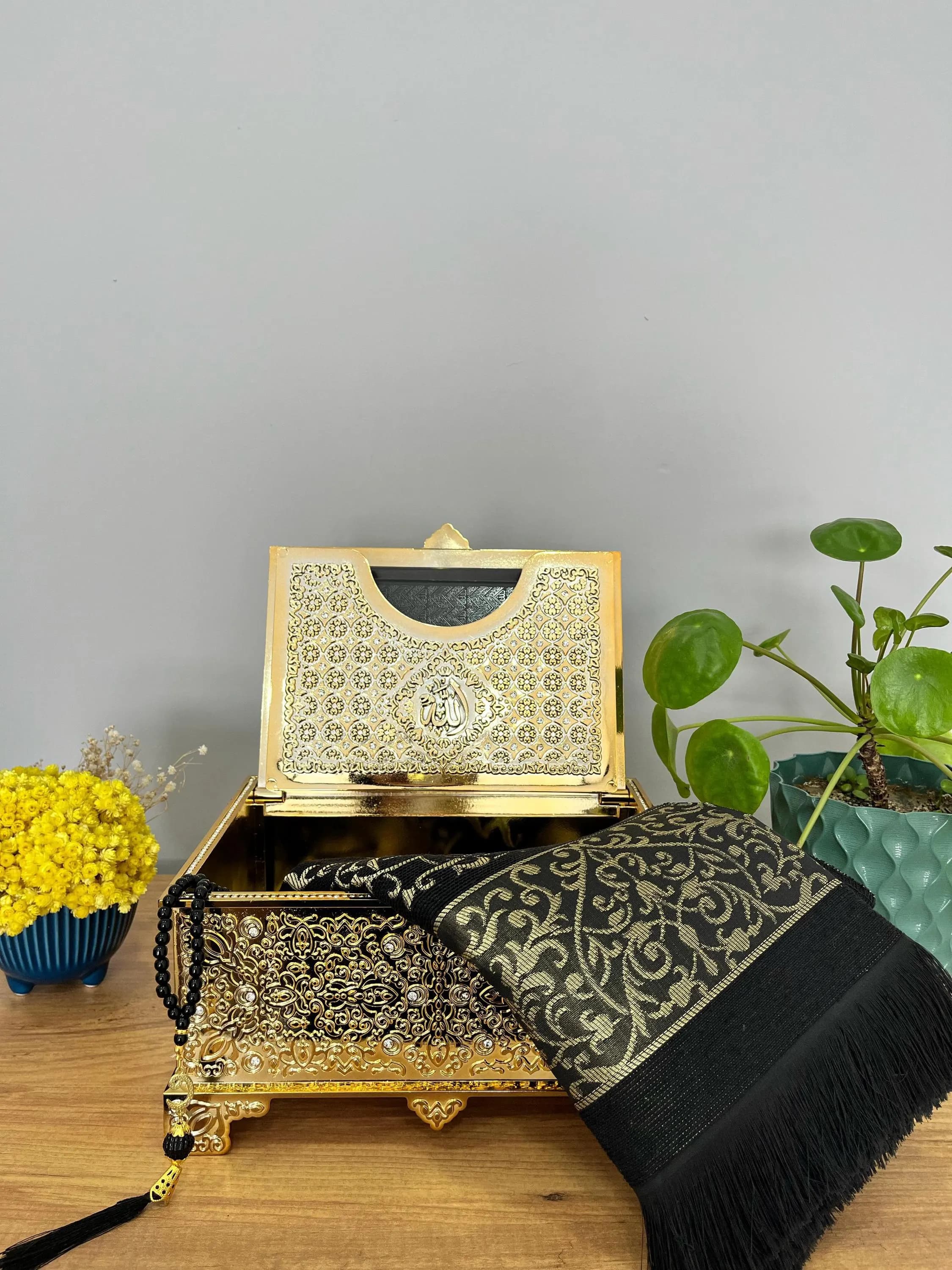 Chest Prayer Mat Quran Container Gold, Quran Box with Prayer Mat Gold, Quran Gift, Gold Trinket, Quran Gift Set, Trinket Islamic Gift Set