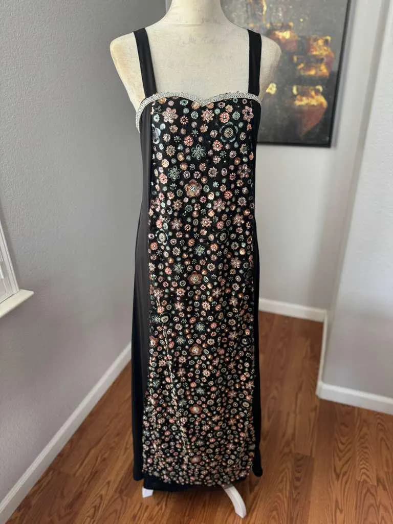 Nadia Kuftan - Embrodiered Women's Dress - Perfect for Eid, Ramadan, Gifts for Her - image 2