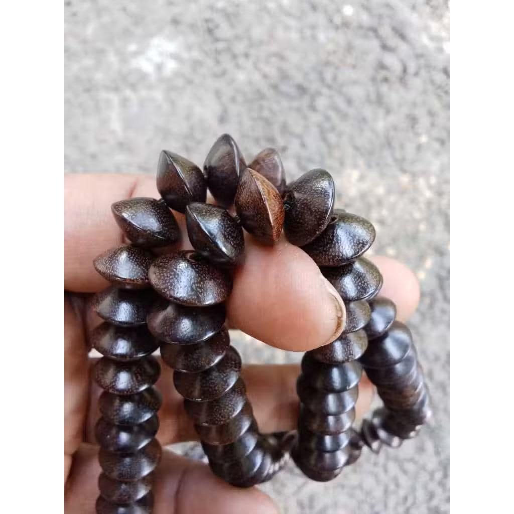 Tasbih Galih Asem 14mm Pipih Lancip – Rare Handmade Tamarind Wood Prayer Beads 99 Beads - image 4