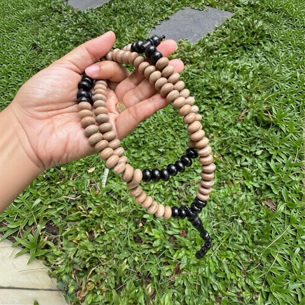 Tasbih Sacred Dewandaru & Black Kelor Wood Prayer Beads – Javanese Spiritual Heritage Tasbih